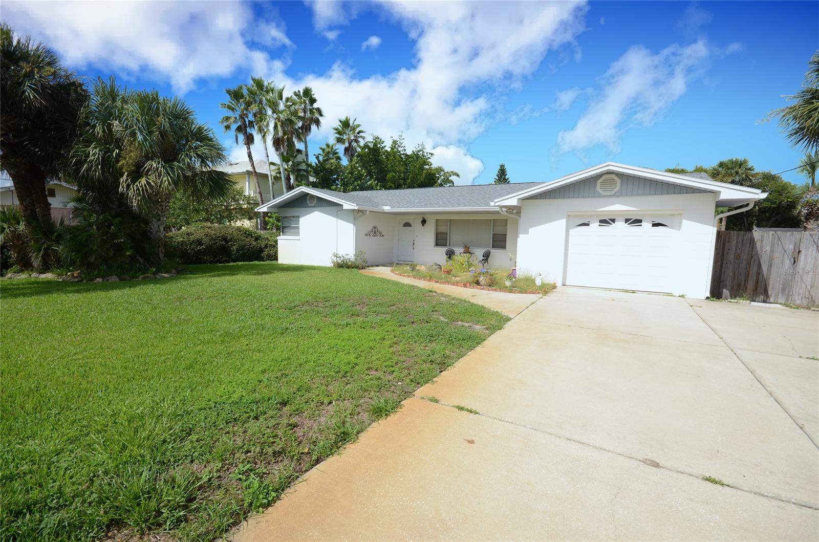 BEACHSIDE- POOL HOME CENTRALLY LOCATED BETWEEN 3RD AVE AND FLAGLER. EASY WALK TO THE BEACH, SHOPS, RESTAURANTS, AND BARS!!!  85X194 PRIVATE LOT SURROUNDS THIS HOME INCLUDES  3 BEDROOMS, 3 BATH, ENCLOSED FLORIDA ROOM WITH UPDATED PLANK TILE FLOORING, DEN, SPACIOUS LIVING ROOM & DINING ROOM OFF THE KITCHEN.  THE KITCHEN IS FULLY EQUIPPED WITH ALL KITCHEN APPLIANCES INCLUDING AN IN-BUILT VINTAGE MIXER/BLENDER WITH ACCESSORIES.  THE HOME ALSO FEATURES A WHOLE HOUSE VAC SYSTEM FOR YOUR CLEANING PLEASURES, SKYLIGHTS, GOODMAN 3 TON 16 SHEER HEAT PUMP A/C INSTALLED IN 10/2020 INCLUDES 3 YEARS PARTS ONLY WARRANTY,  ROOF REPLACED 2015 AND TO FINISH IT OFF THE BACK YARD IS COMPLETELY FENCED SURROUNDED WITH LUSH GREENERY BACKGROUND.  NOTE: THE BACKYARD EXTENDS BEYOND THE FENCE. TWO DOORS DOWN AND YOU ARE AT THE DETWILER PARK & TENNIS COURT. THIS HOME HAS A LOT TO OFFER IN THE BEST LOCATION ON BEACHSIDE. GET YOUR GOLF CART READY! ;Water: City