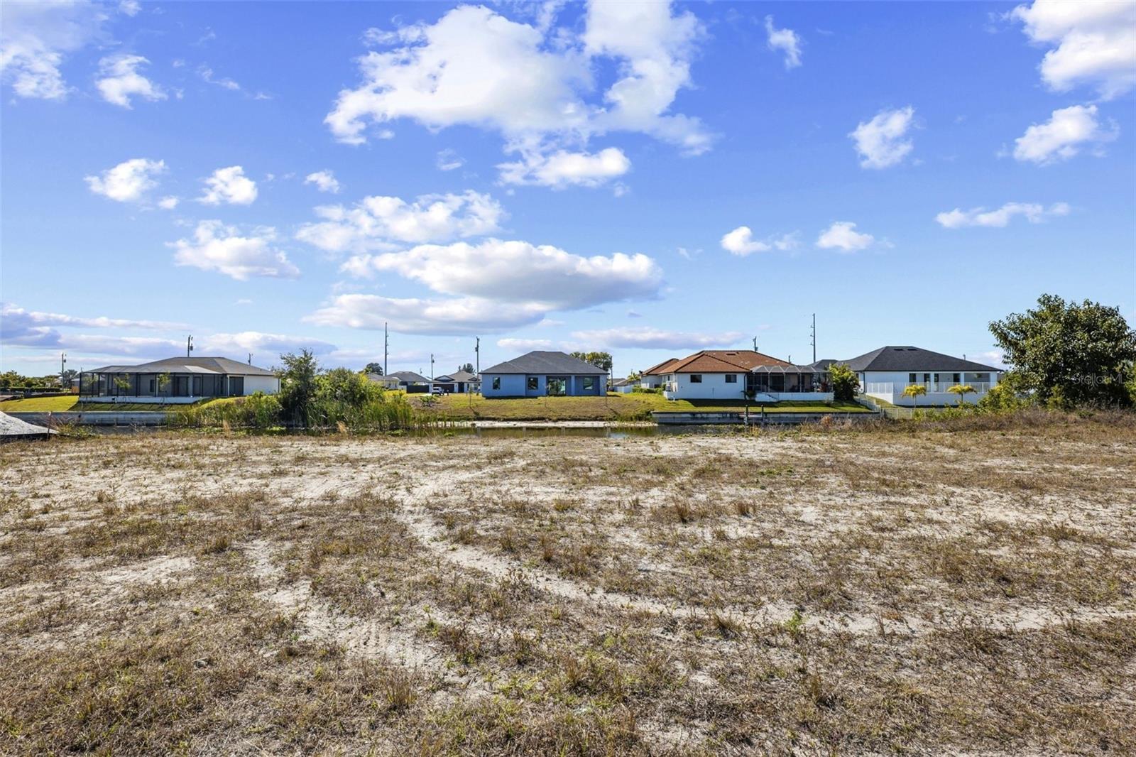 CAPE CORAL - Land
