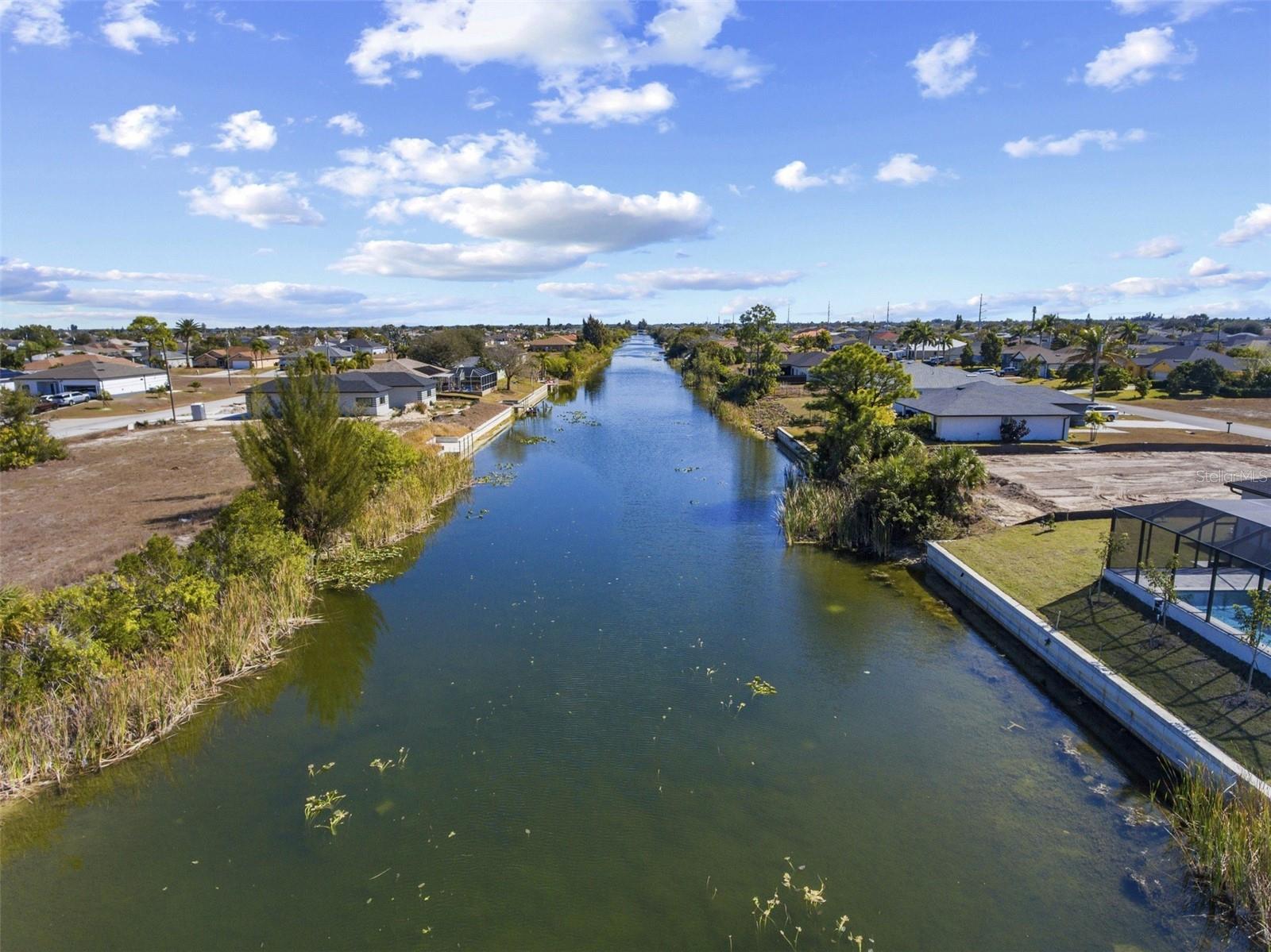 CAPE CORAL - Land
