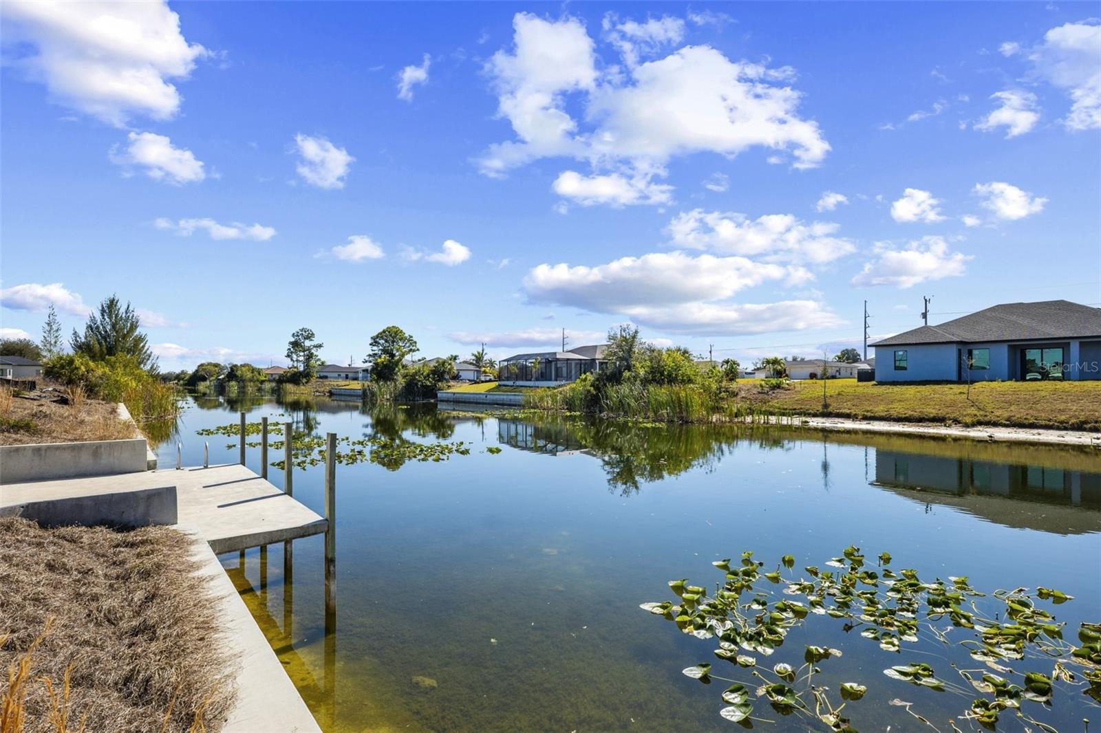 CAPE CORAL - Land
