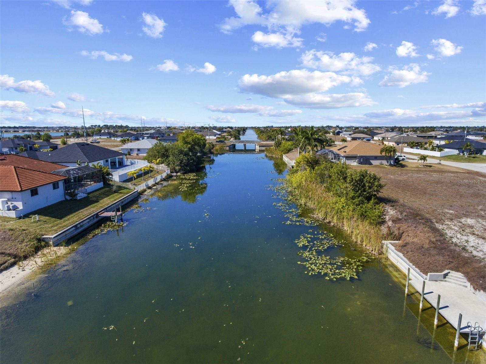 CAPE CORAL - Land