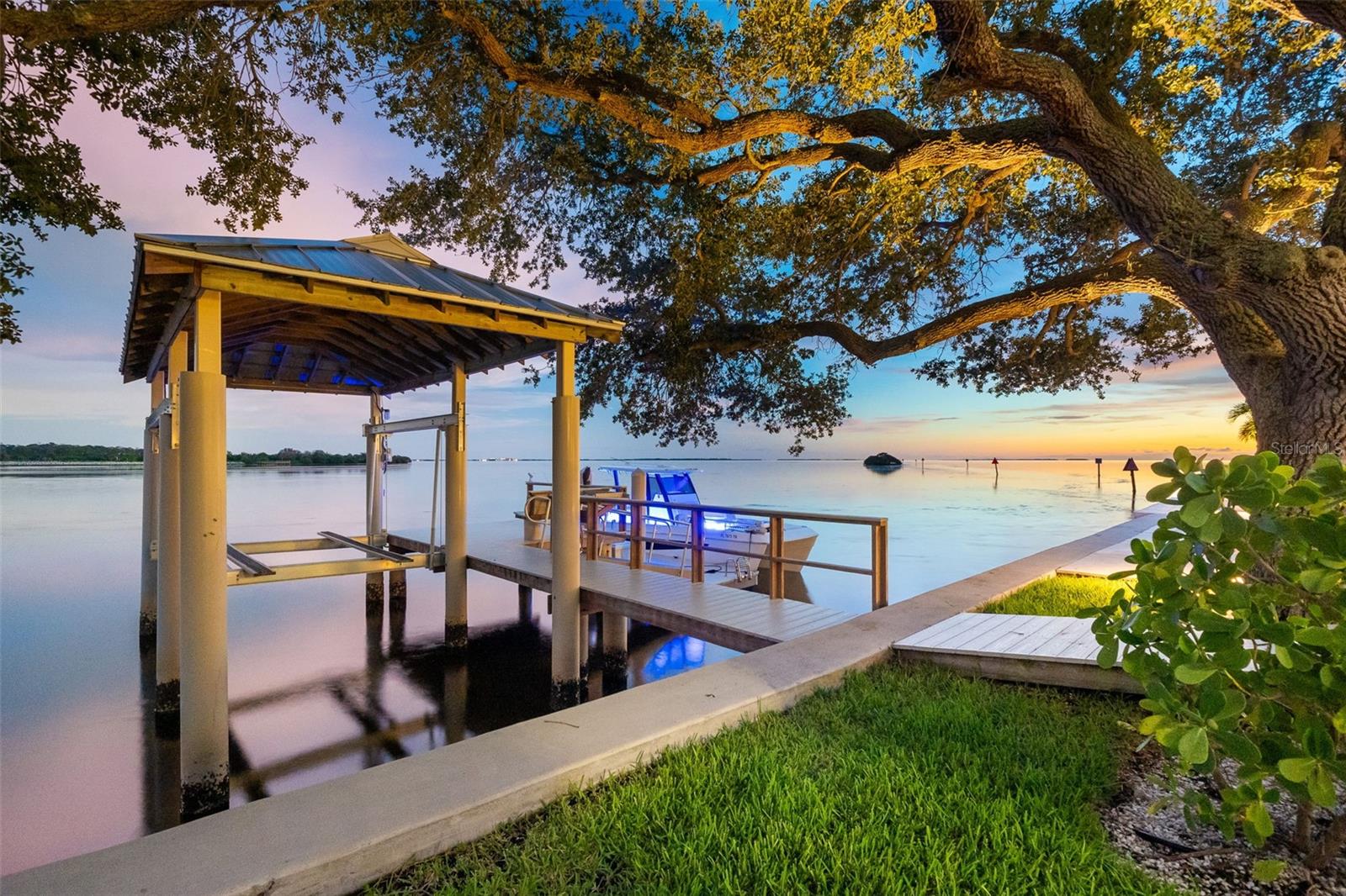 BAYWOOD VILLAGE - Residential