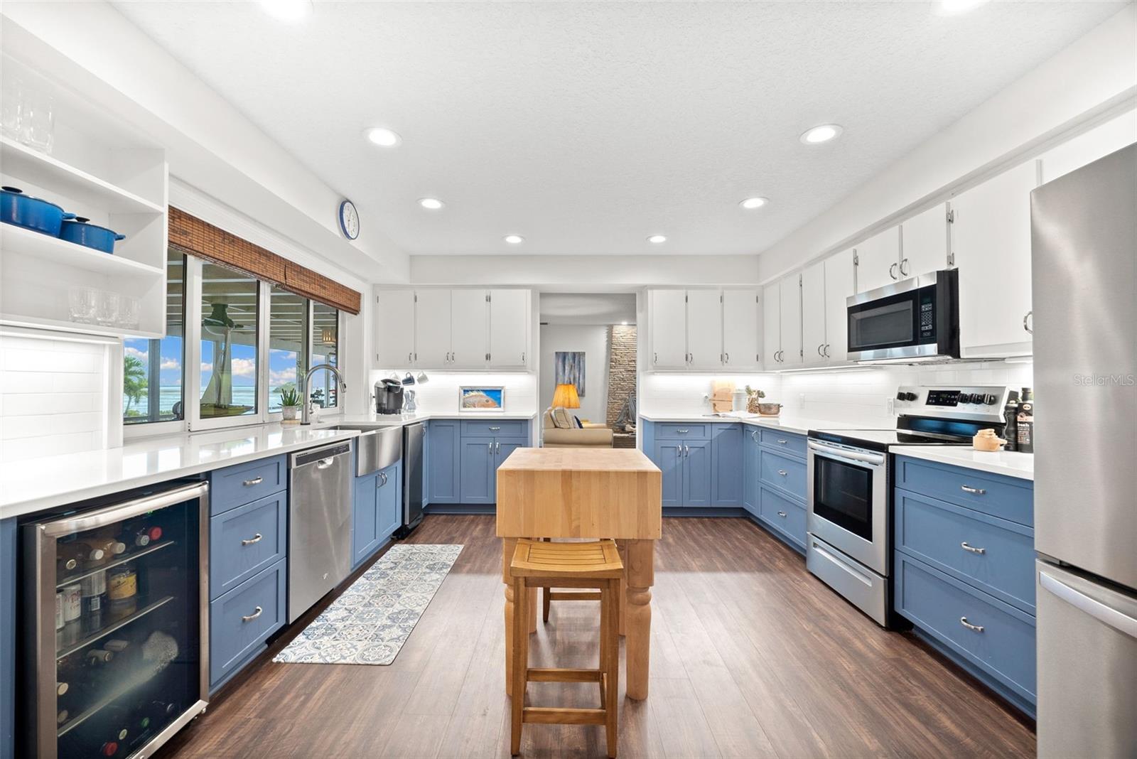 BAYWOOD VILLAGE - Residential