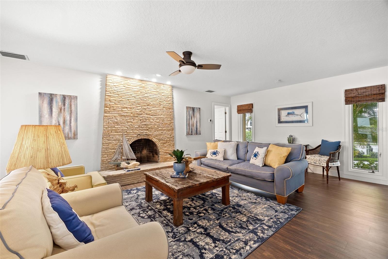 BAYWOOD VILLAGE - Residential