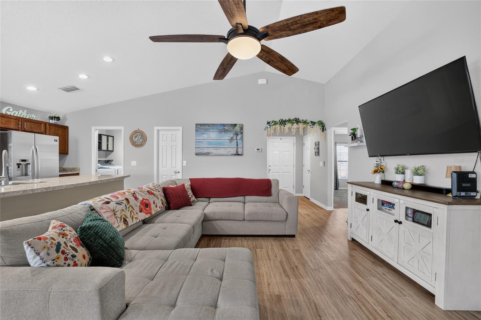 SUMMERCREST - Residential