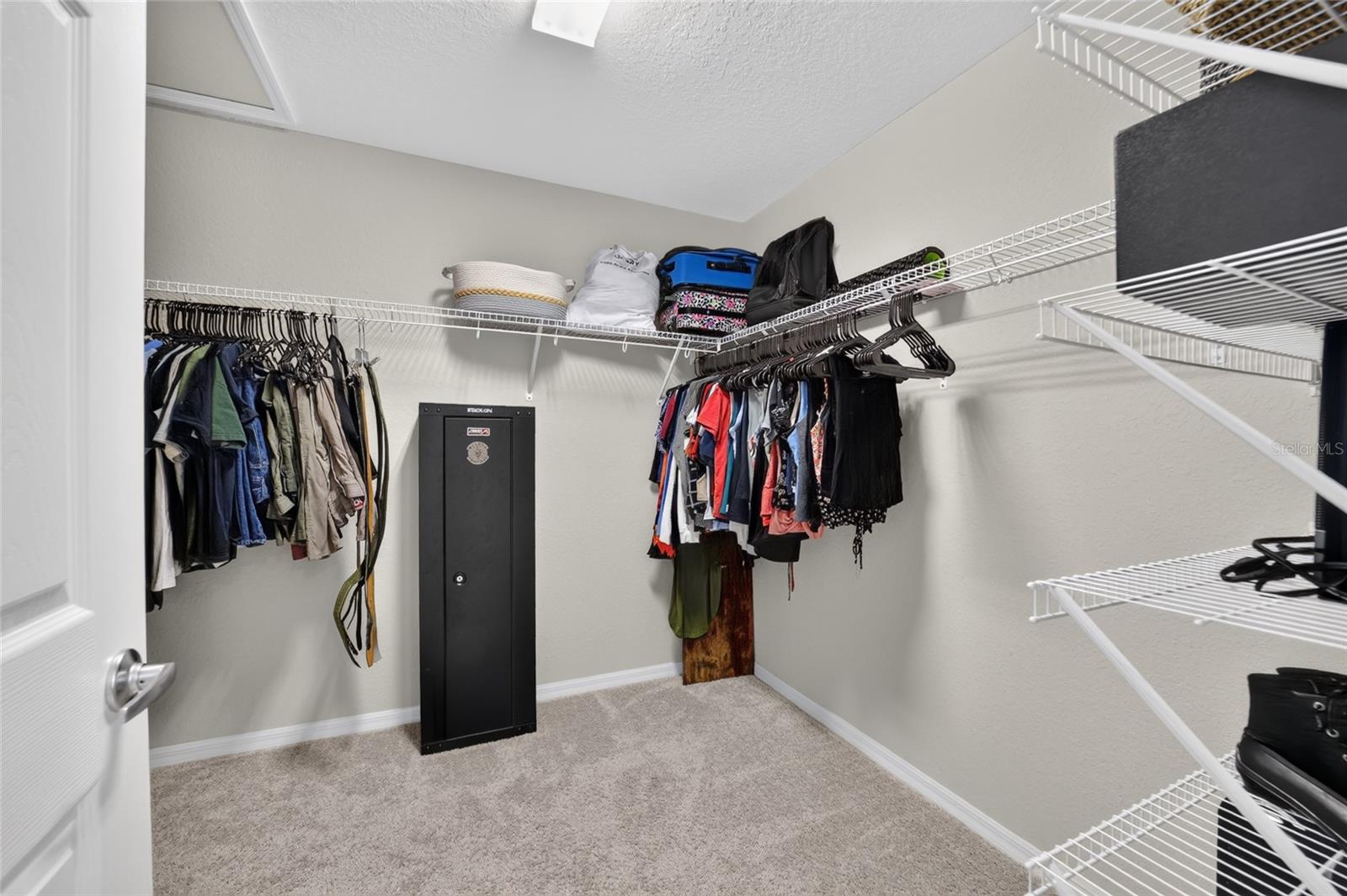 SUMMERCREST - Residential