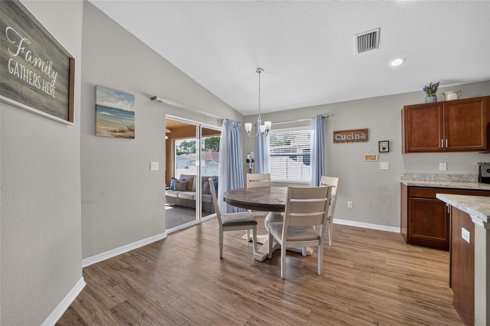 SUMMERCREST - Residential
