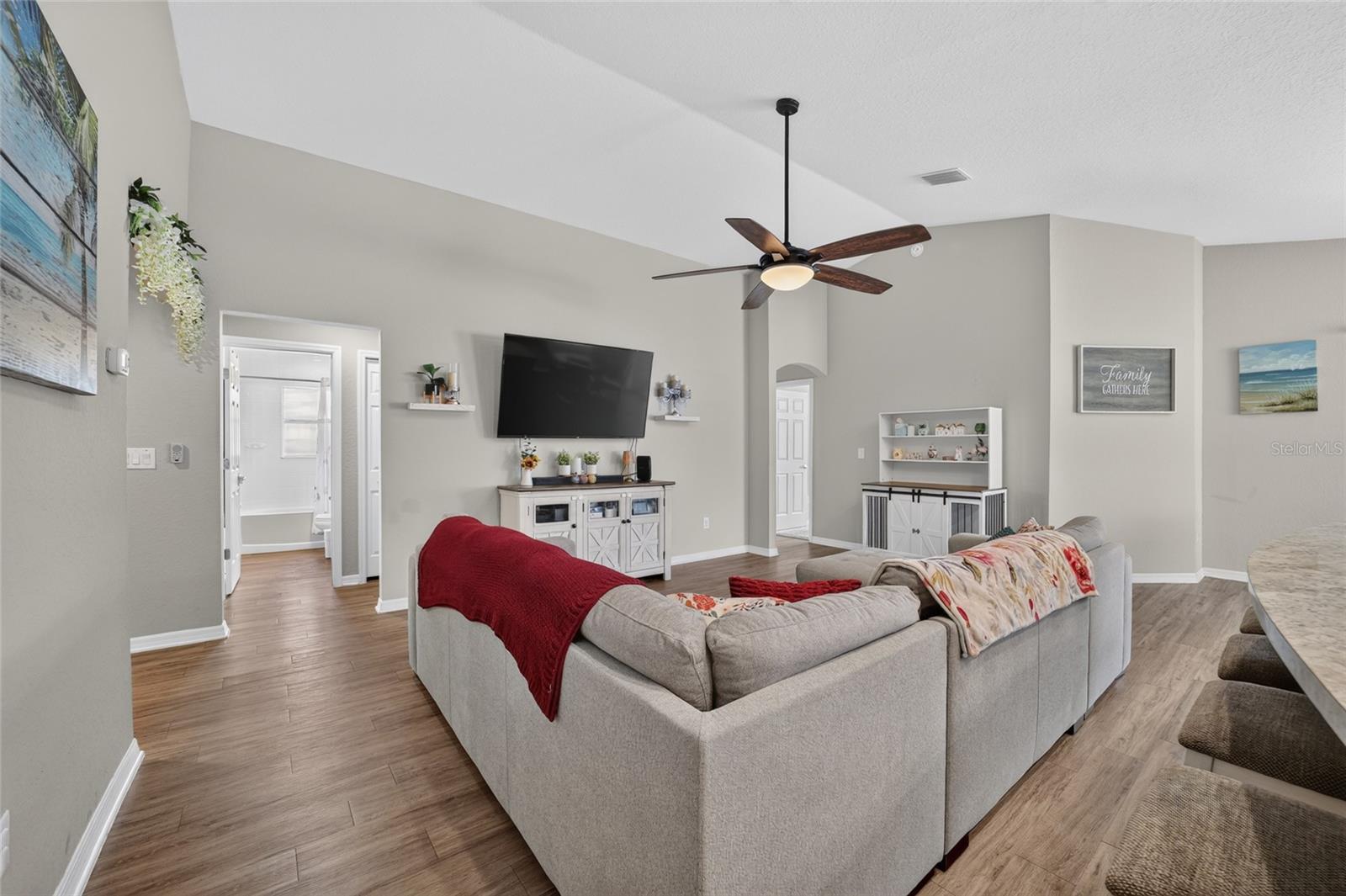 SUMMERCREST - Residential