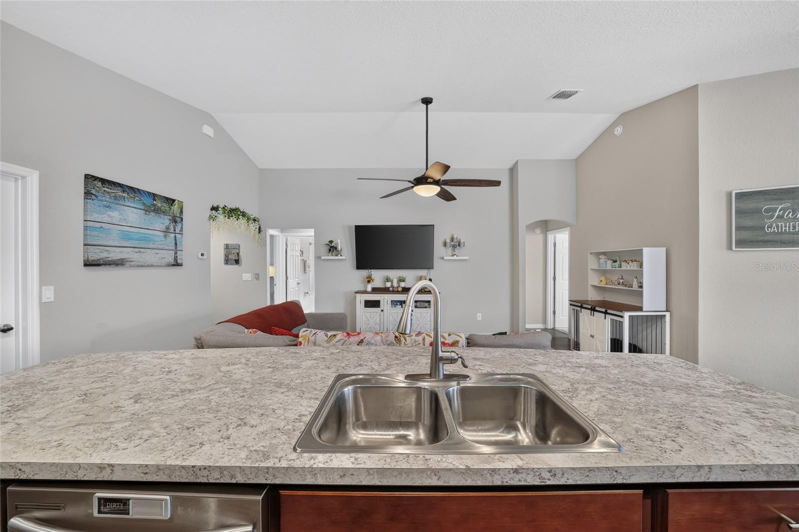 SUMMERCREST - Residential