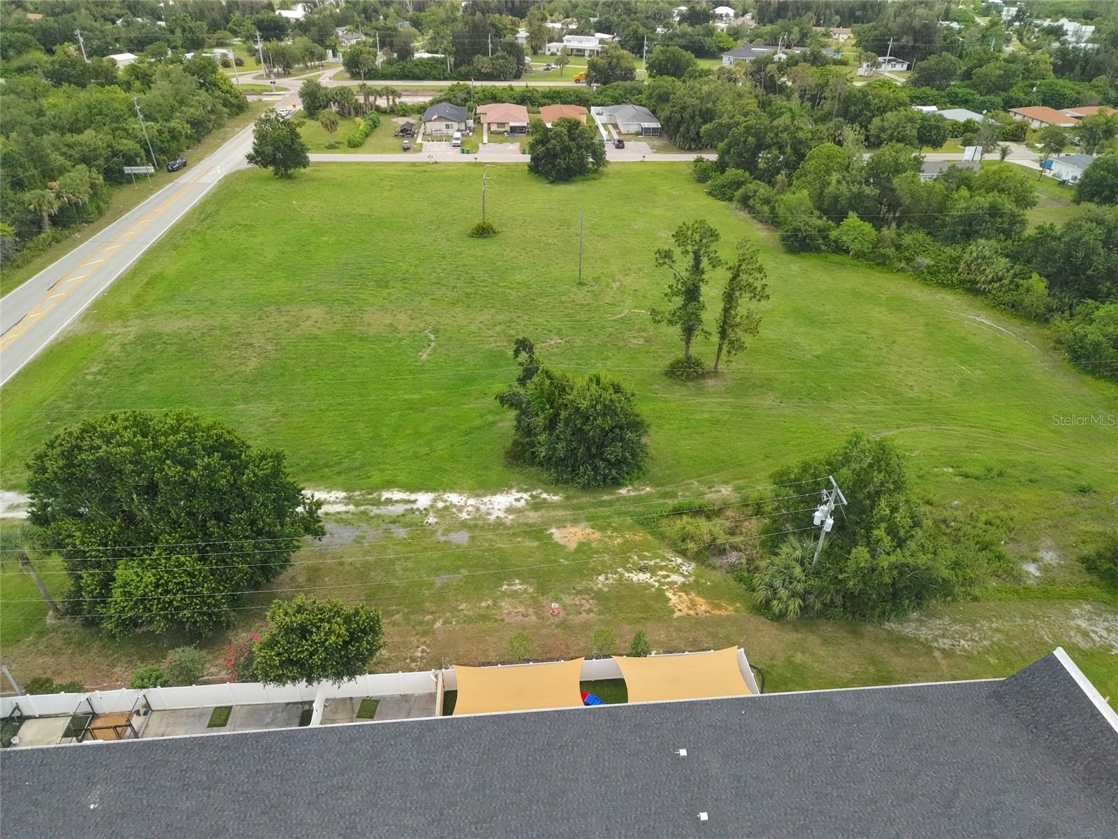 GOLF CLUB ESTATE - Land
