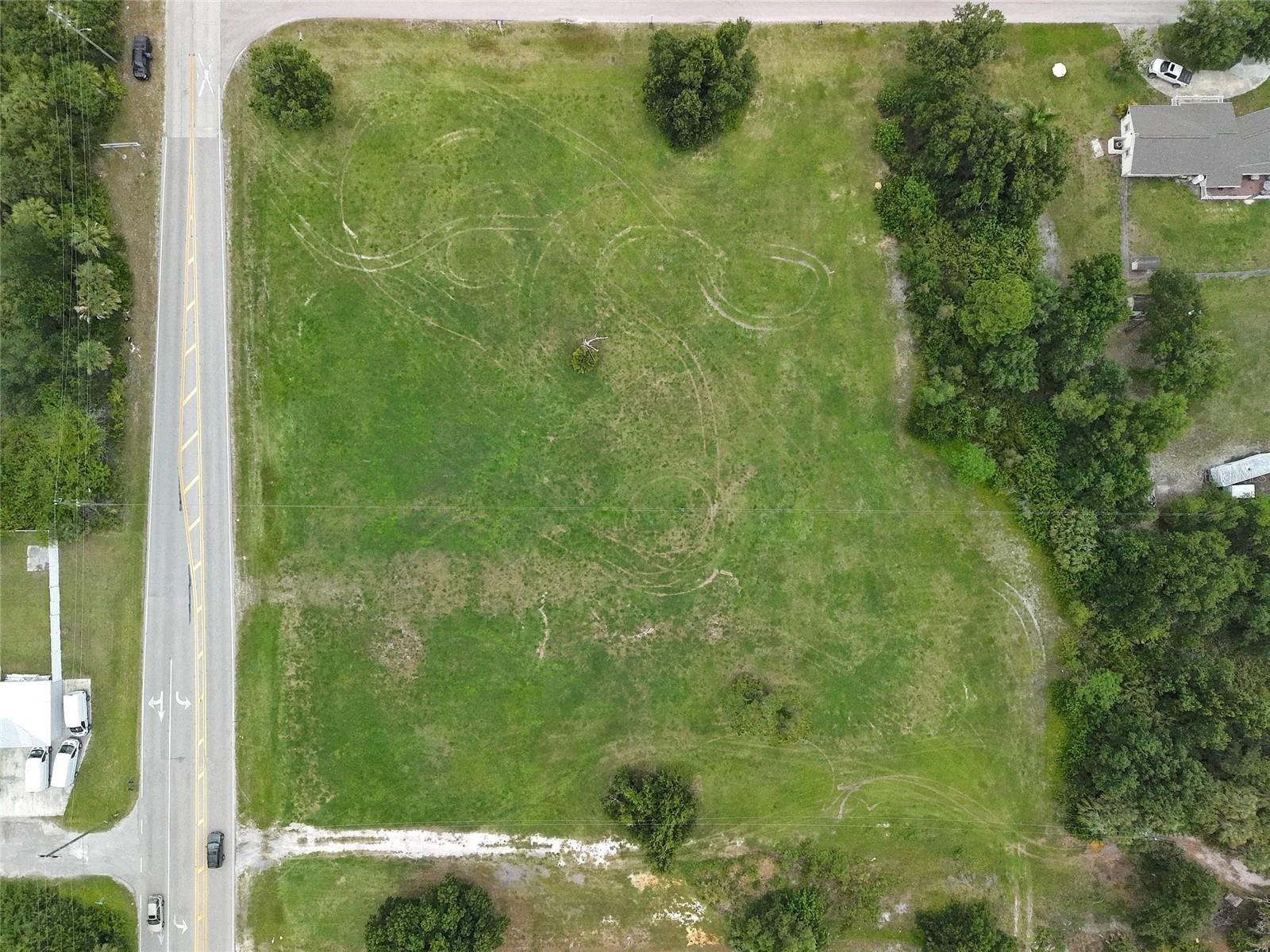 GOLF CLUB ESTATE - Land