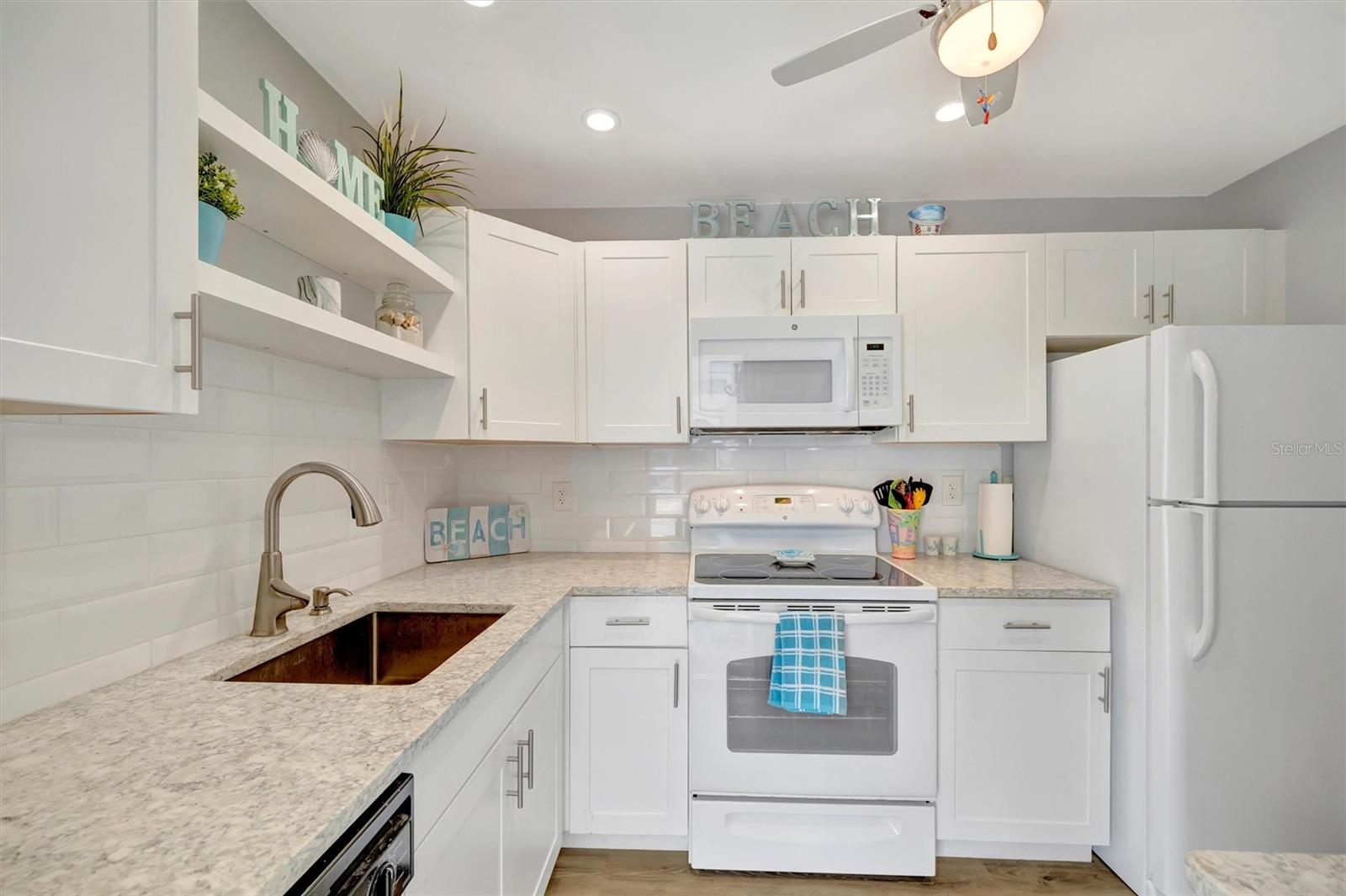 PARKWAY VILLAS - Residential