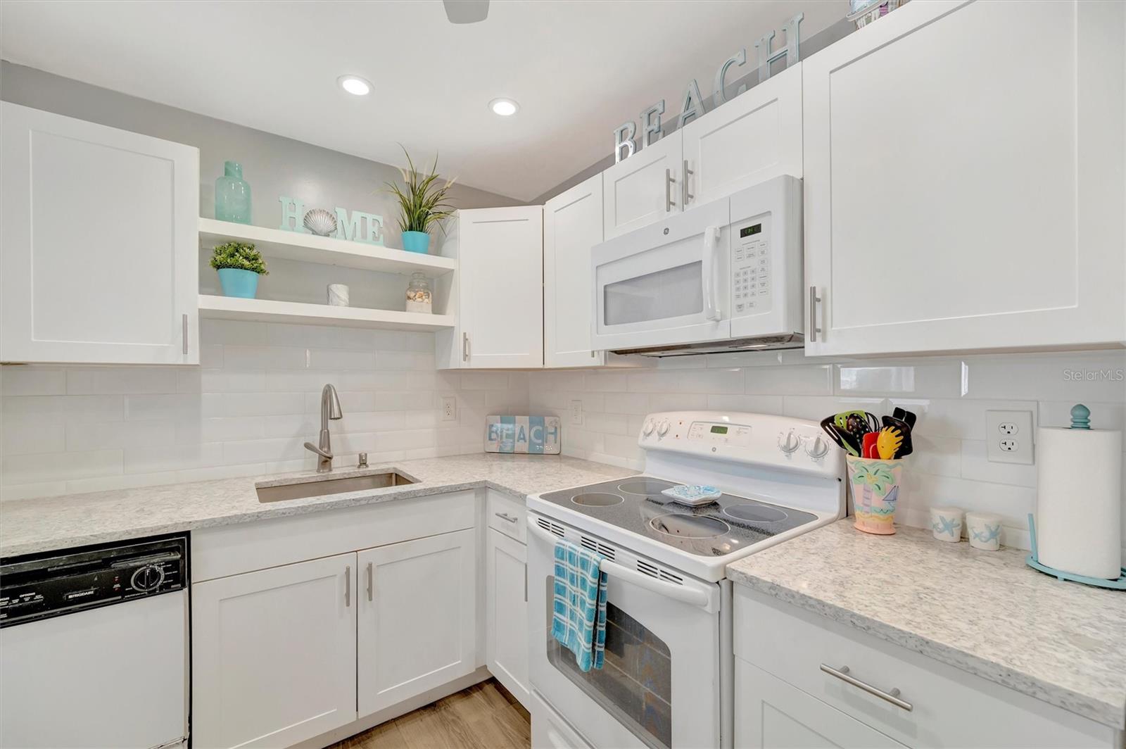 PARKWAY VILLAS - Residential