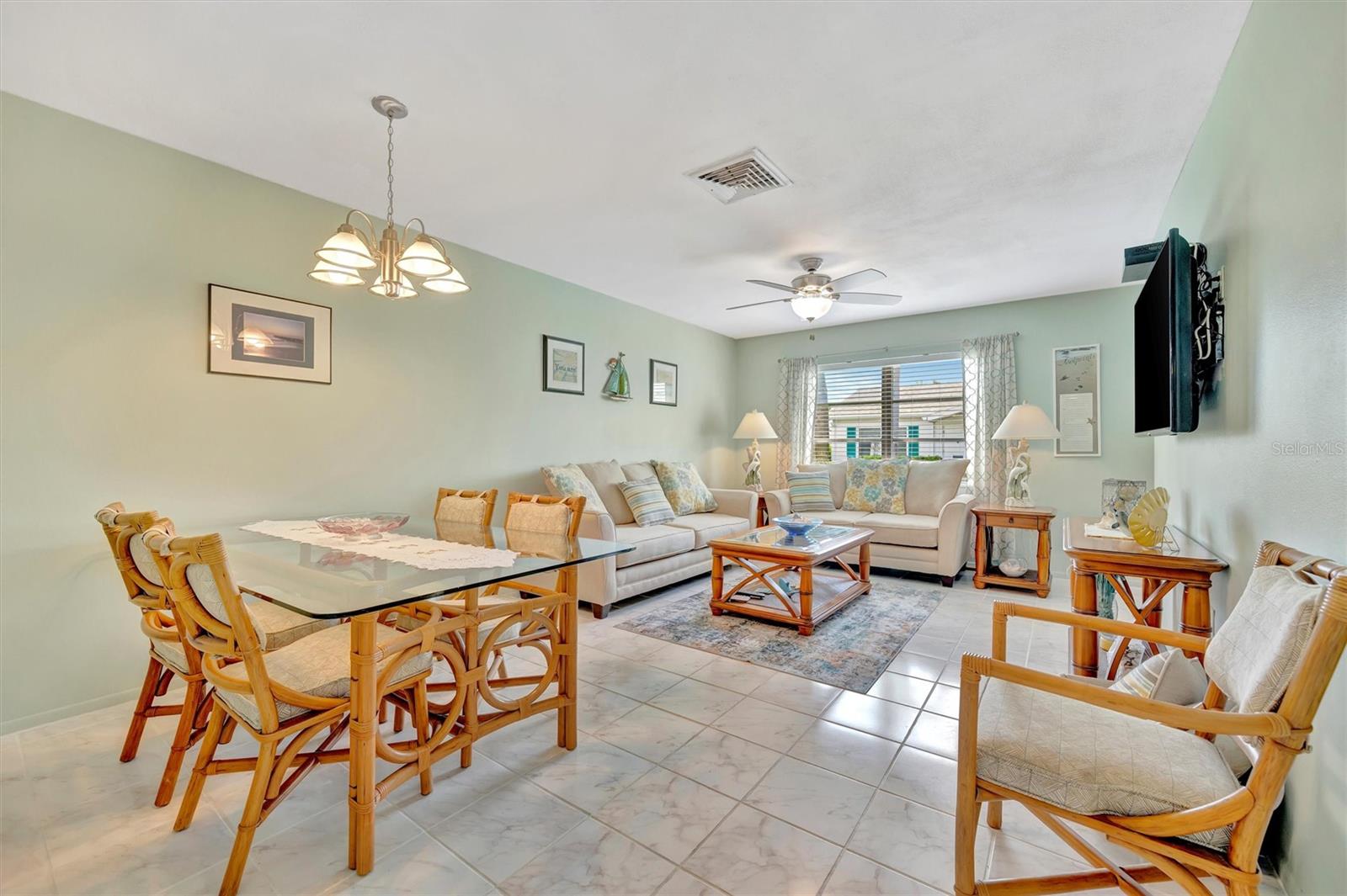PARKWAY VILLAS - Residential