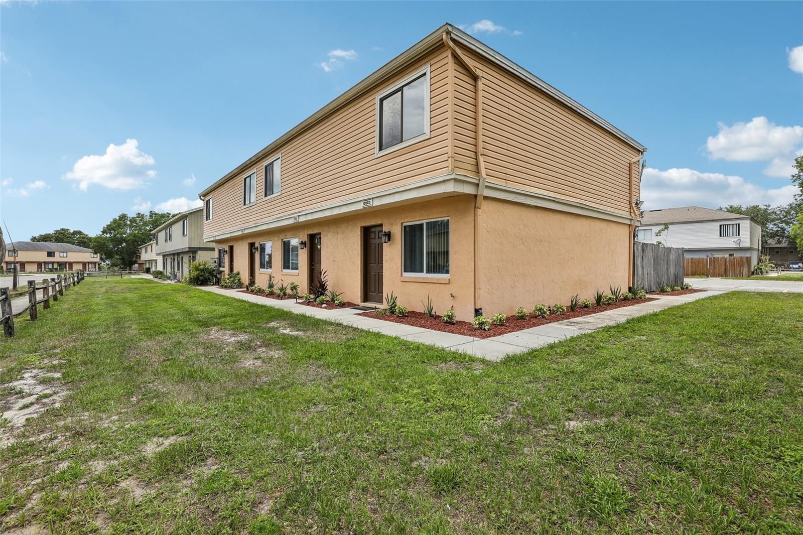 CAMBRIDGE CIRCLE - Residential