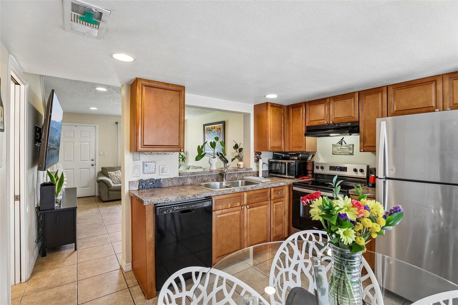 CAMBRIDGE CIRCLE - Residential