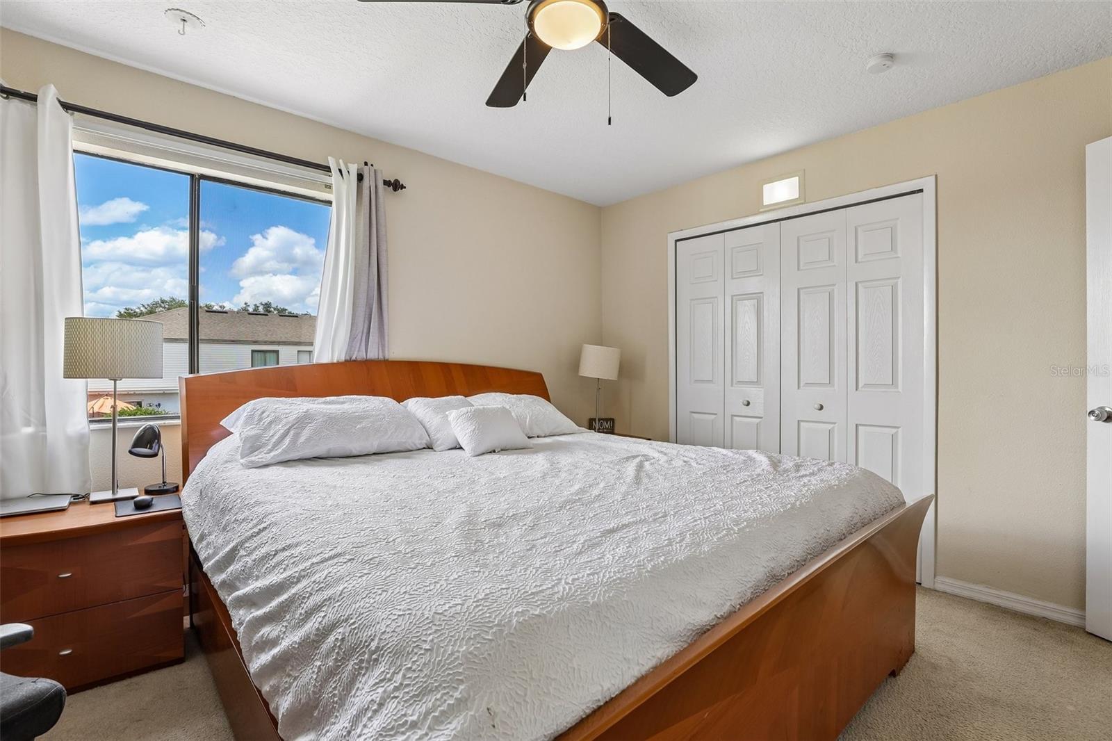 CAMBRIDGE CIRCLE - Residential