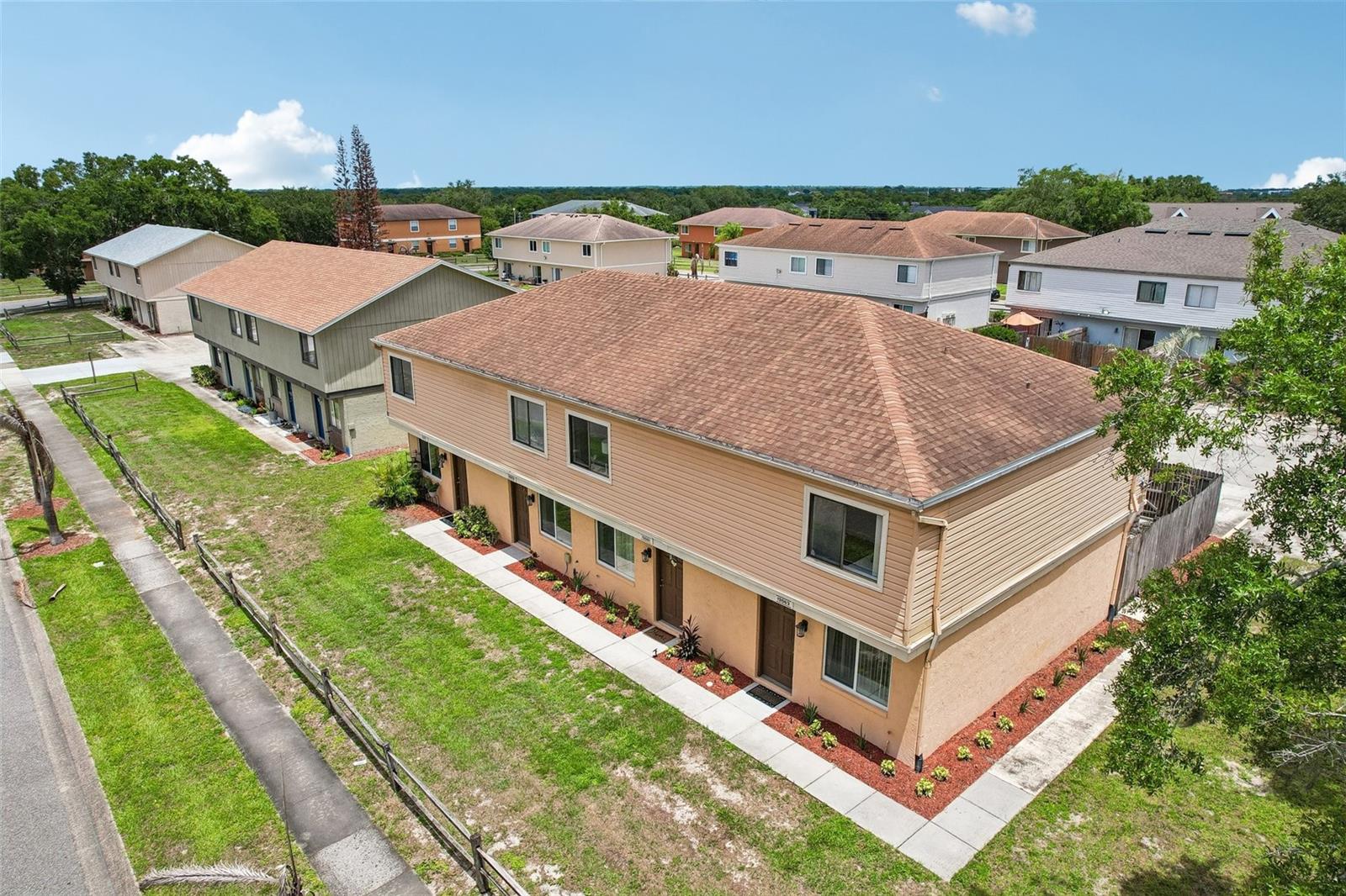CAMBRIDGE CIRCLE - Residential