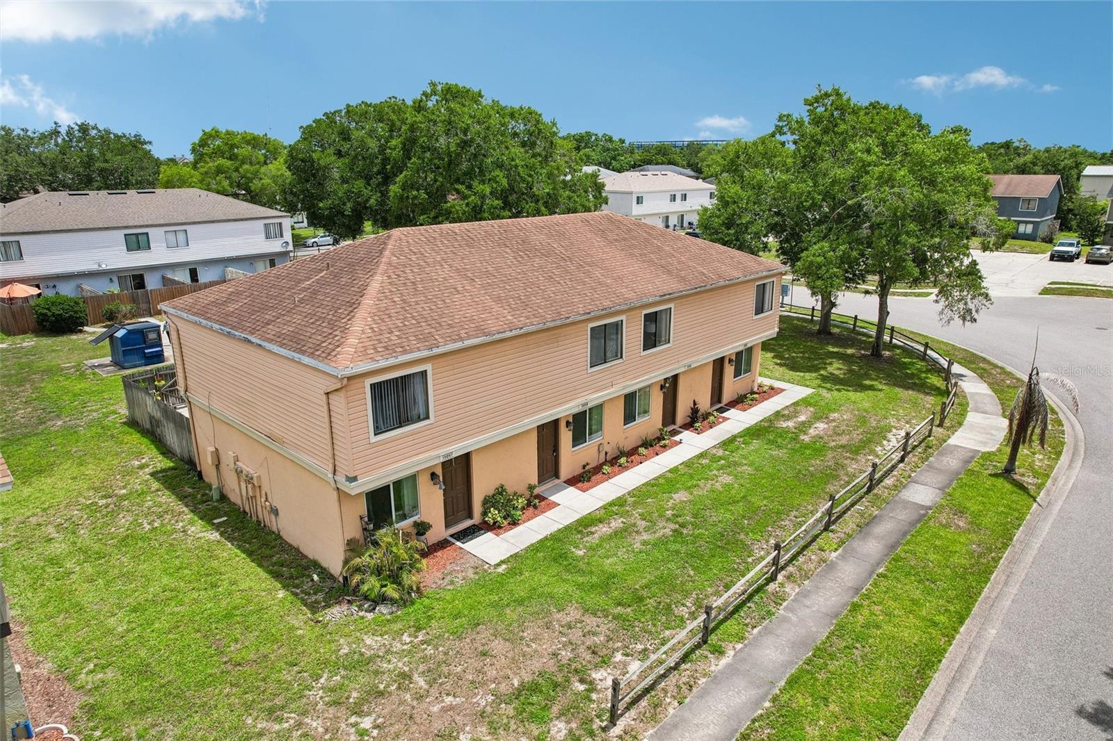 CAMBRIDGE CIRCLE - Residential