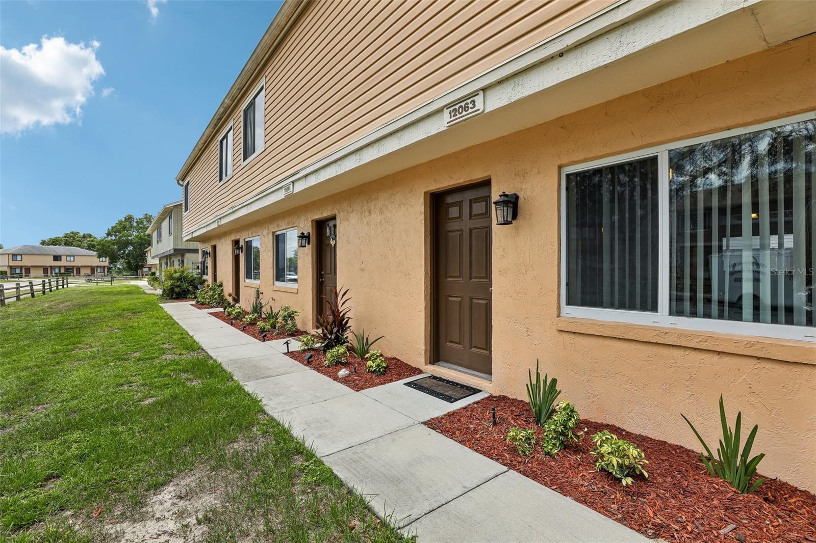 CAMBRIDGE CIRCLE - Residential