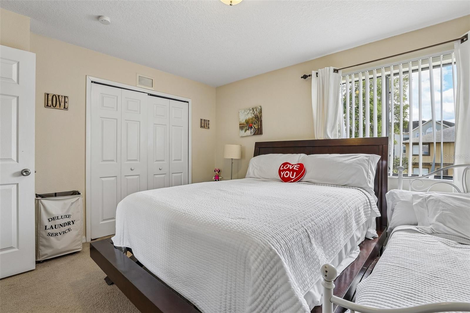CAMBRIDGE CIRCLE - Residential