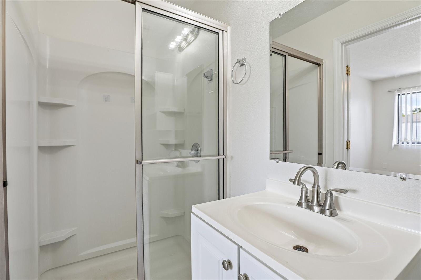 CAMBRIDGE CIRCLE - Residential