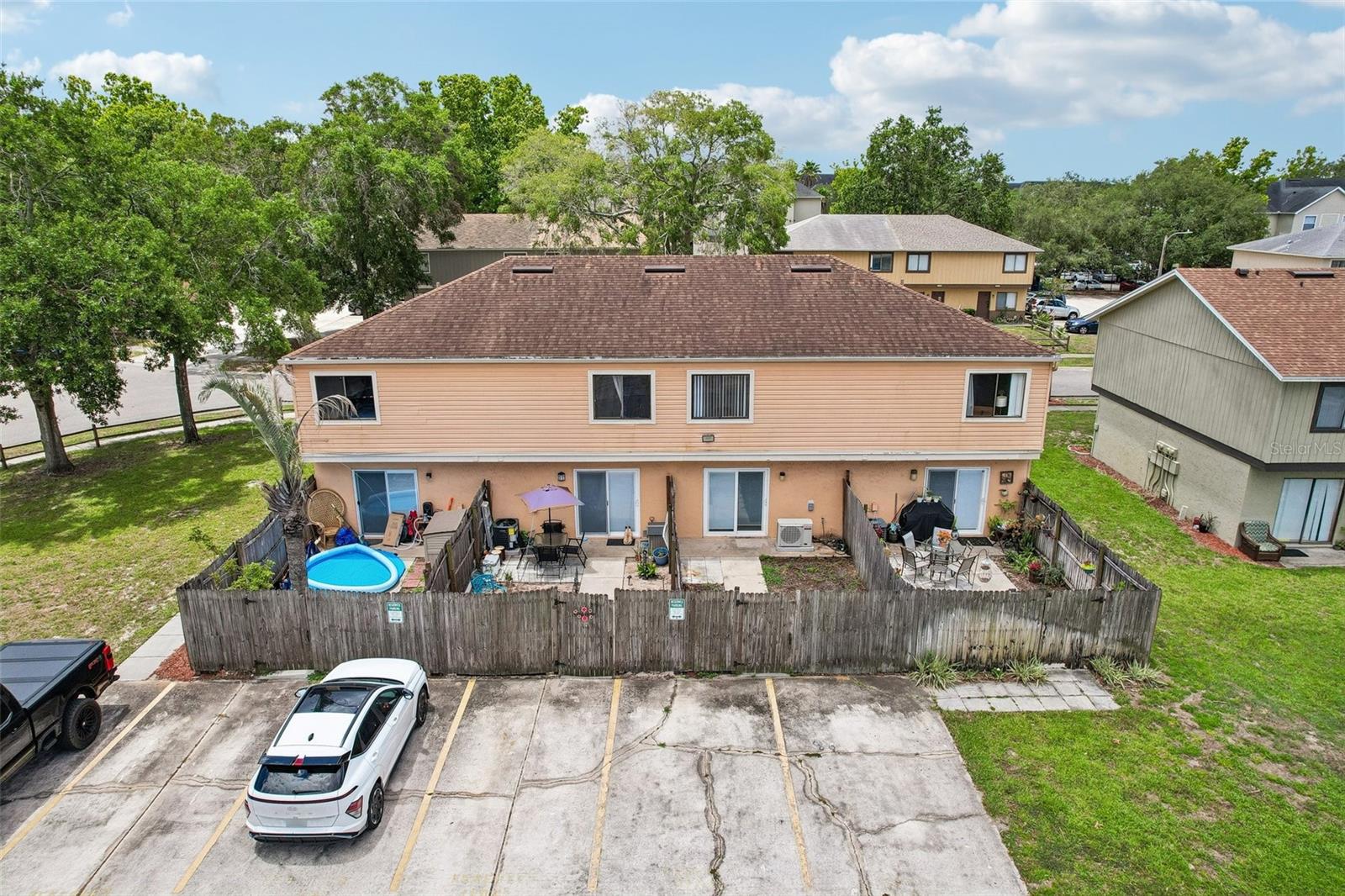 CAMBRIDGE CIRCLE - Residential