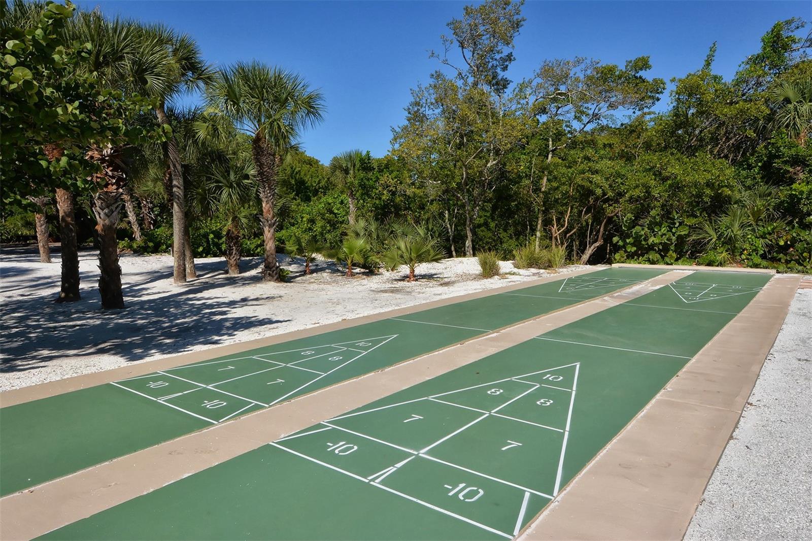 WHISPERING SANDS SEC 1 - Residential