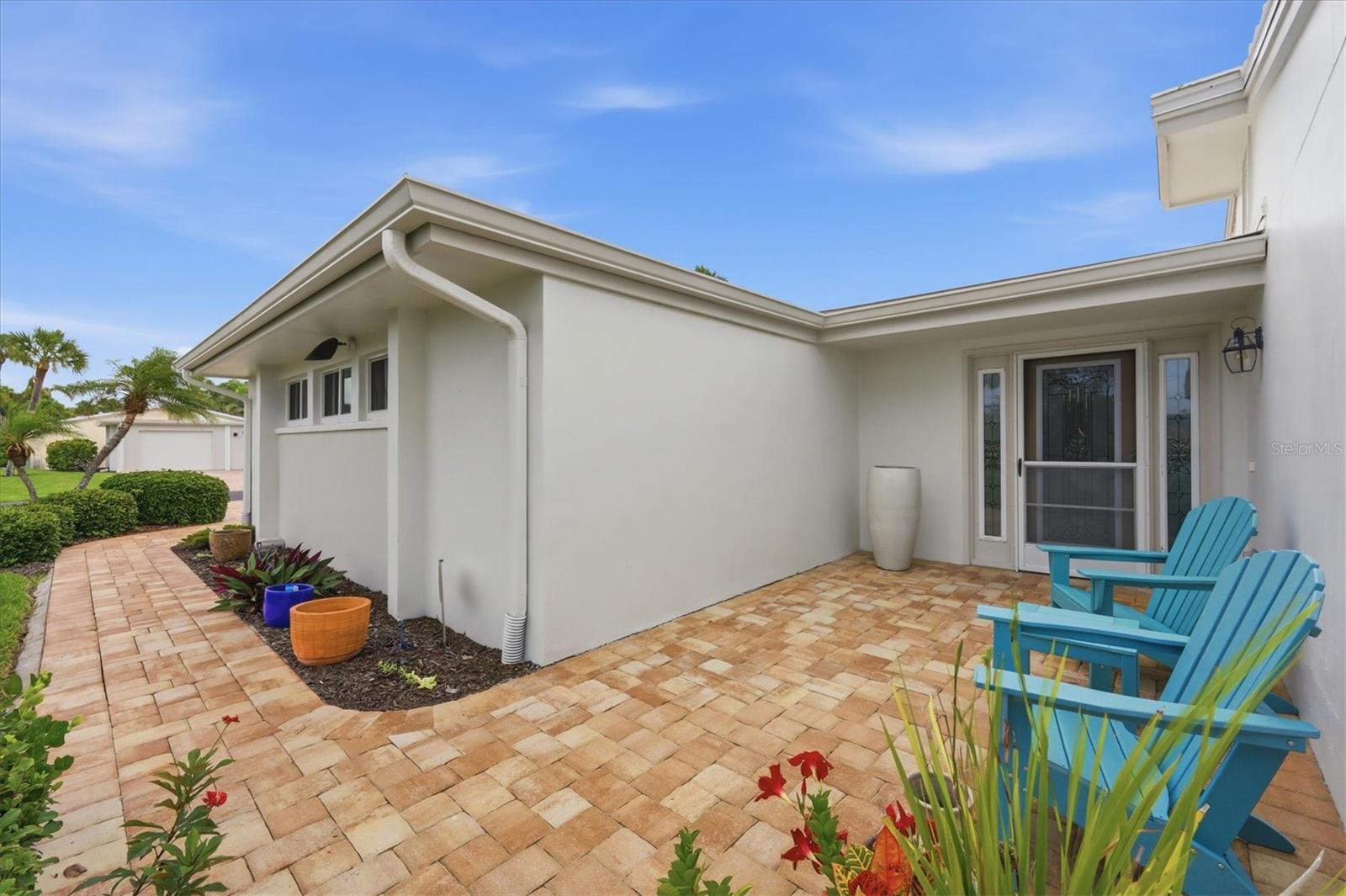 WHISPERING SANDS SEC 1 - Residential