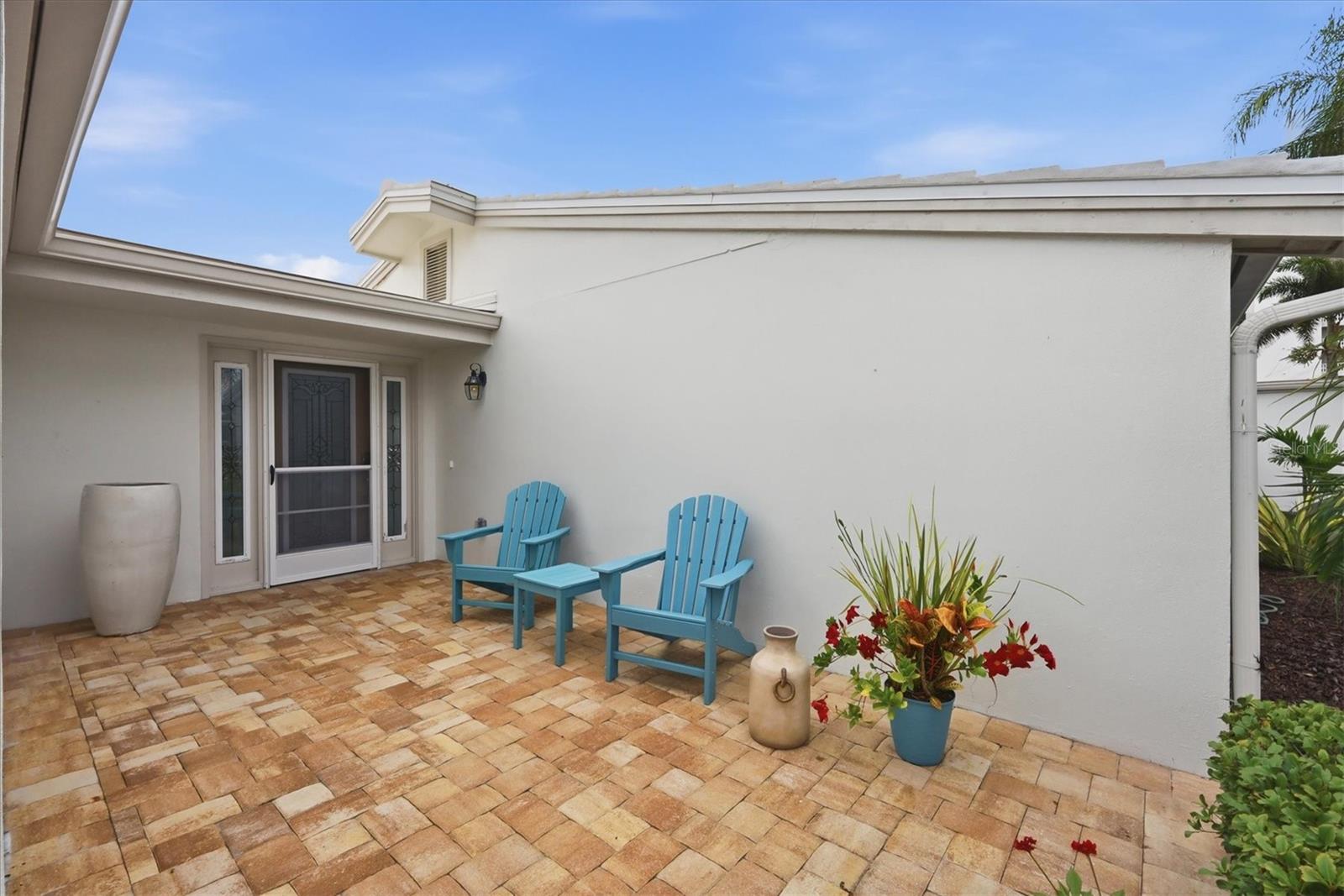 WHISPERING SANDS SEC 1 - Residential