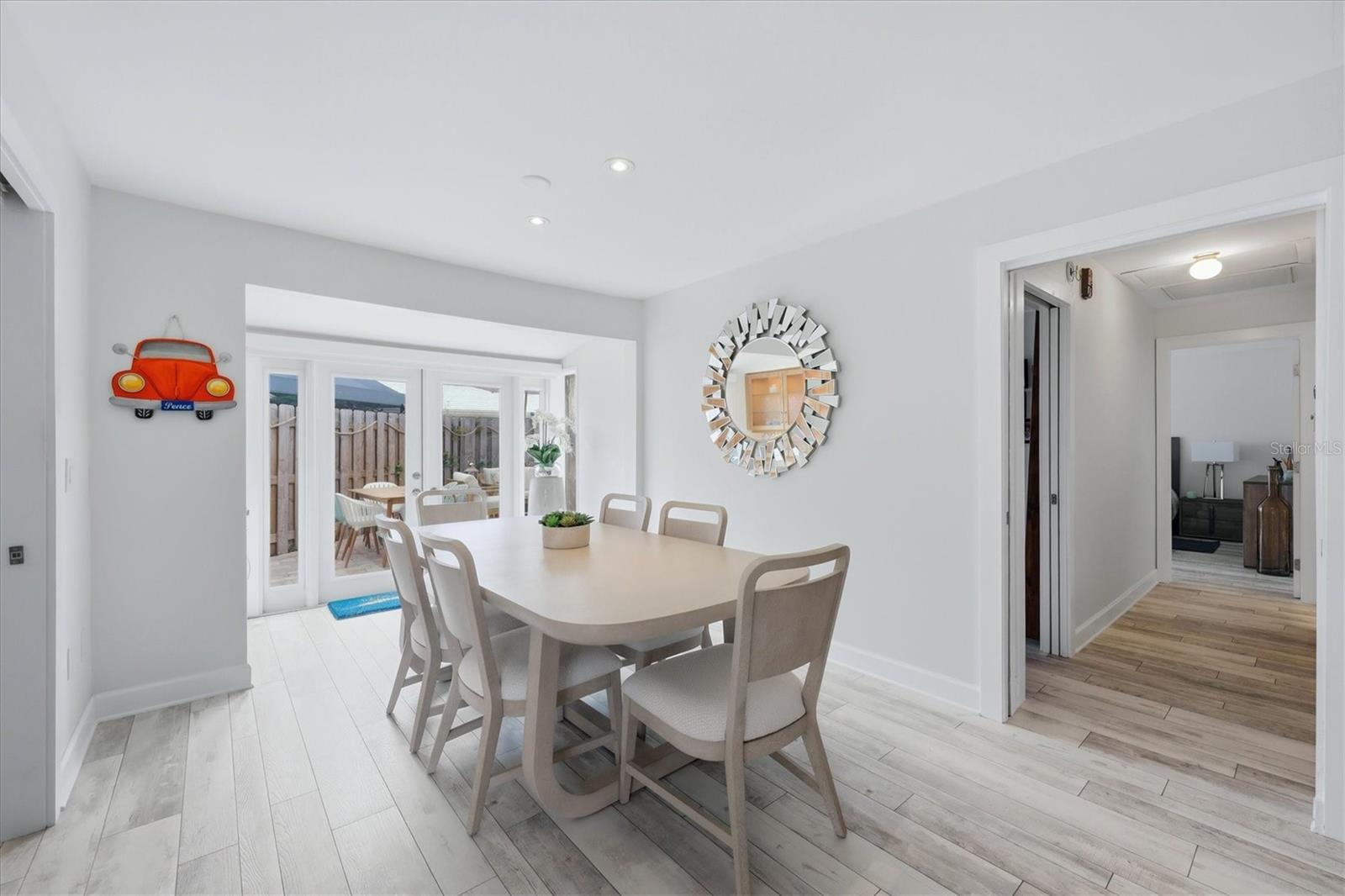 WHISPERING SANDS SEC 1 - Residential