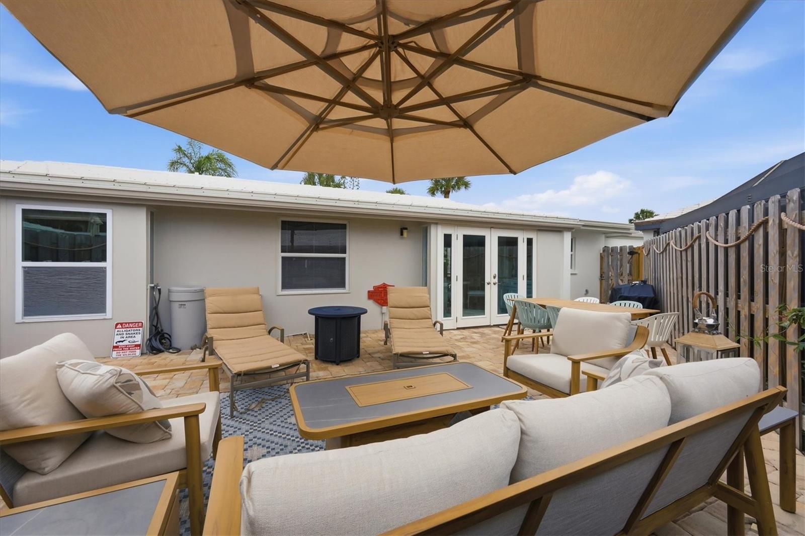 WHISPERING SANDS SEC 1 - Residential