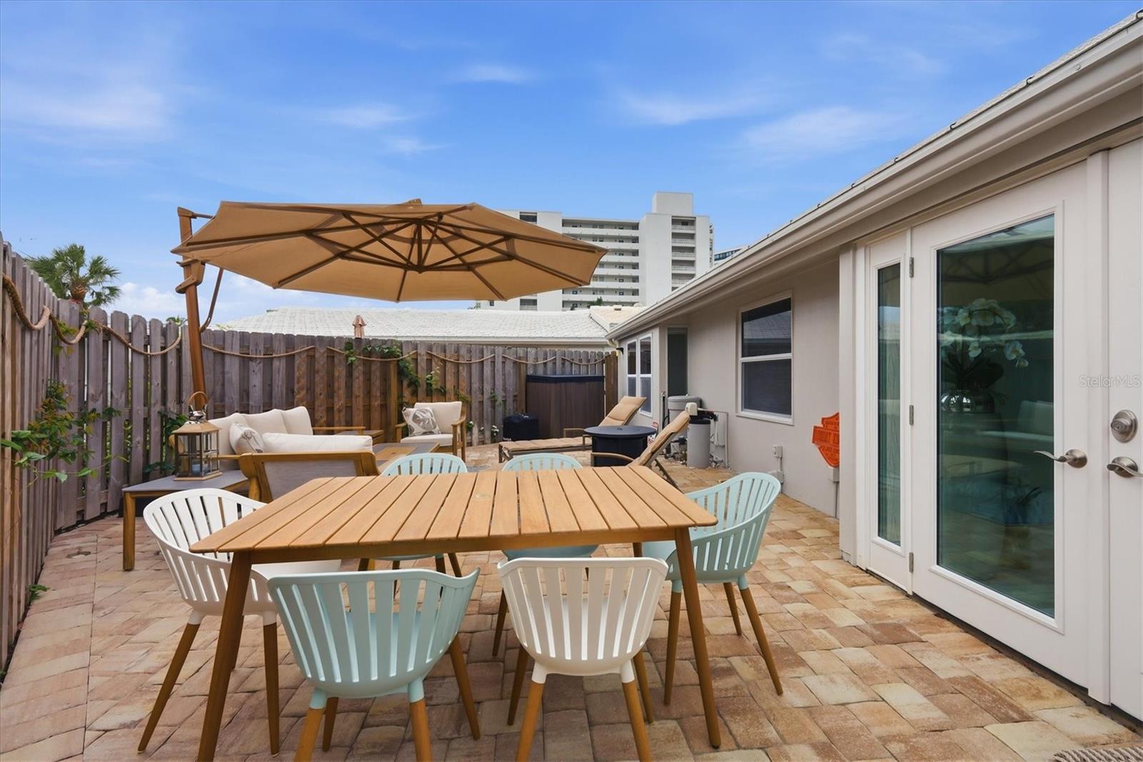 WHISPERING SANDS SEC 1 - Residential