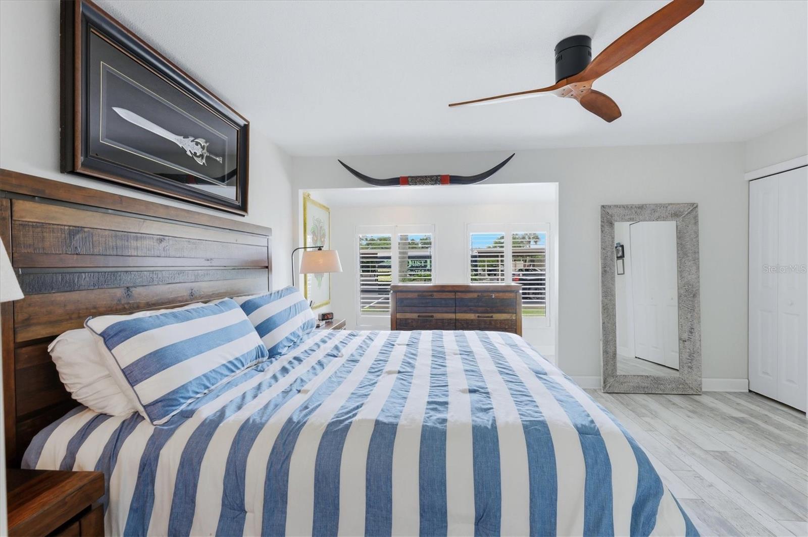 WHISPERING SANDS SEC 1 - Residential