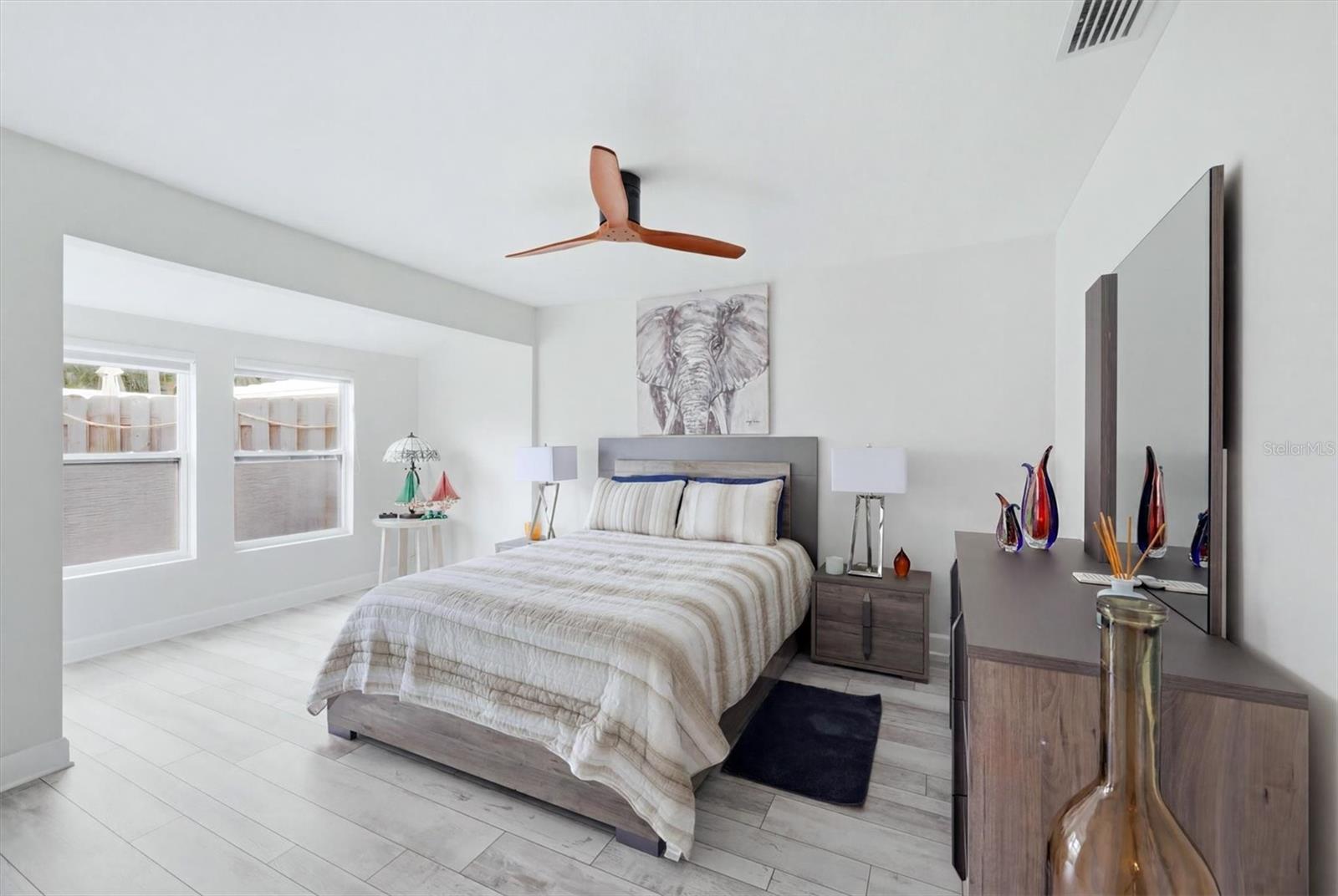 WHISPERING SANDS SEC 1 - Residential