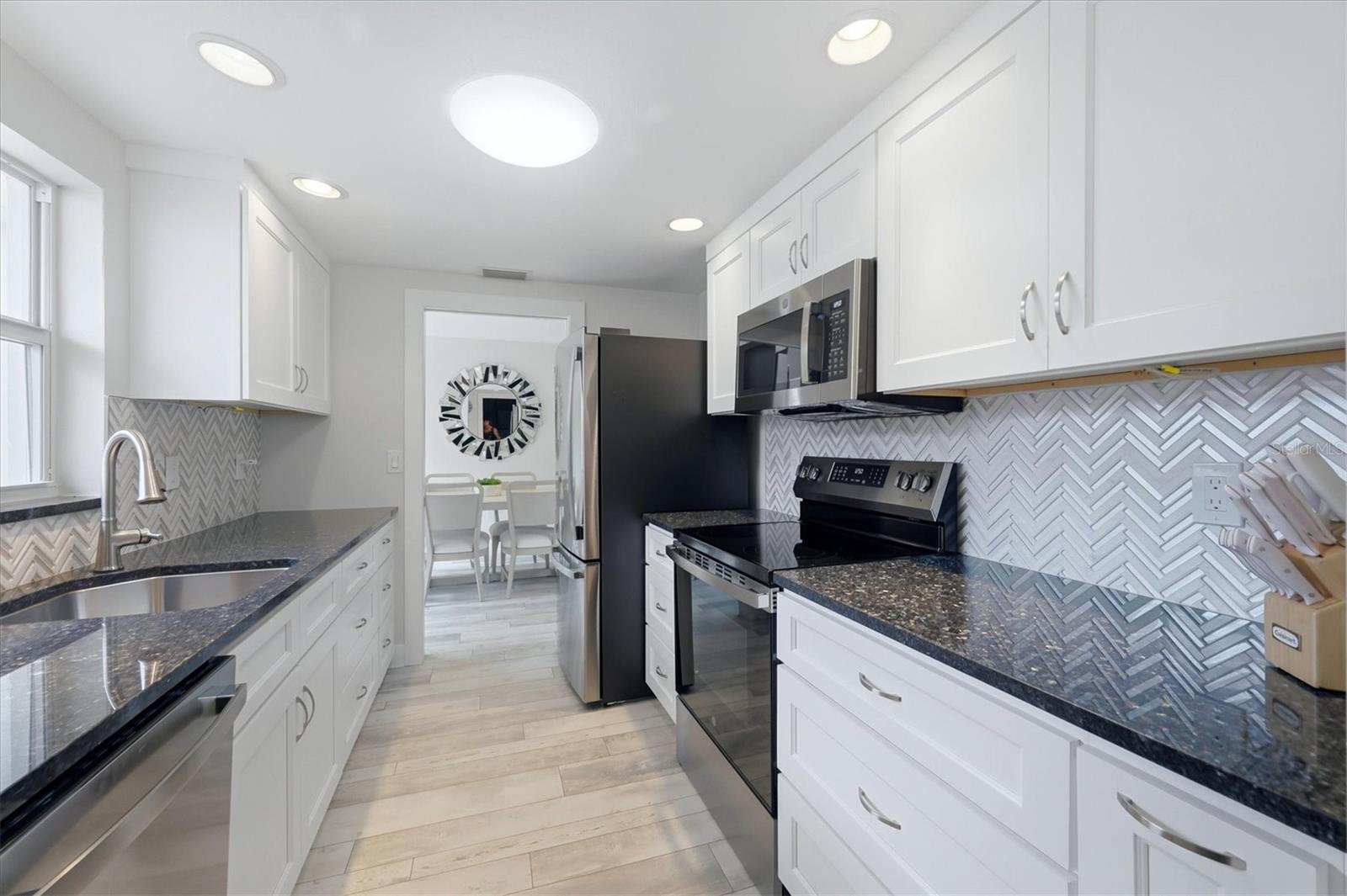 WHISPERING SANDS SEC 1 - Residential