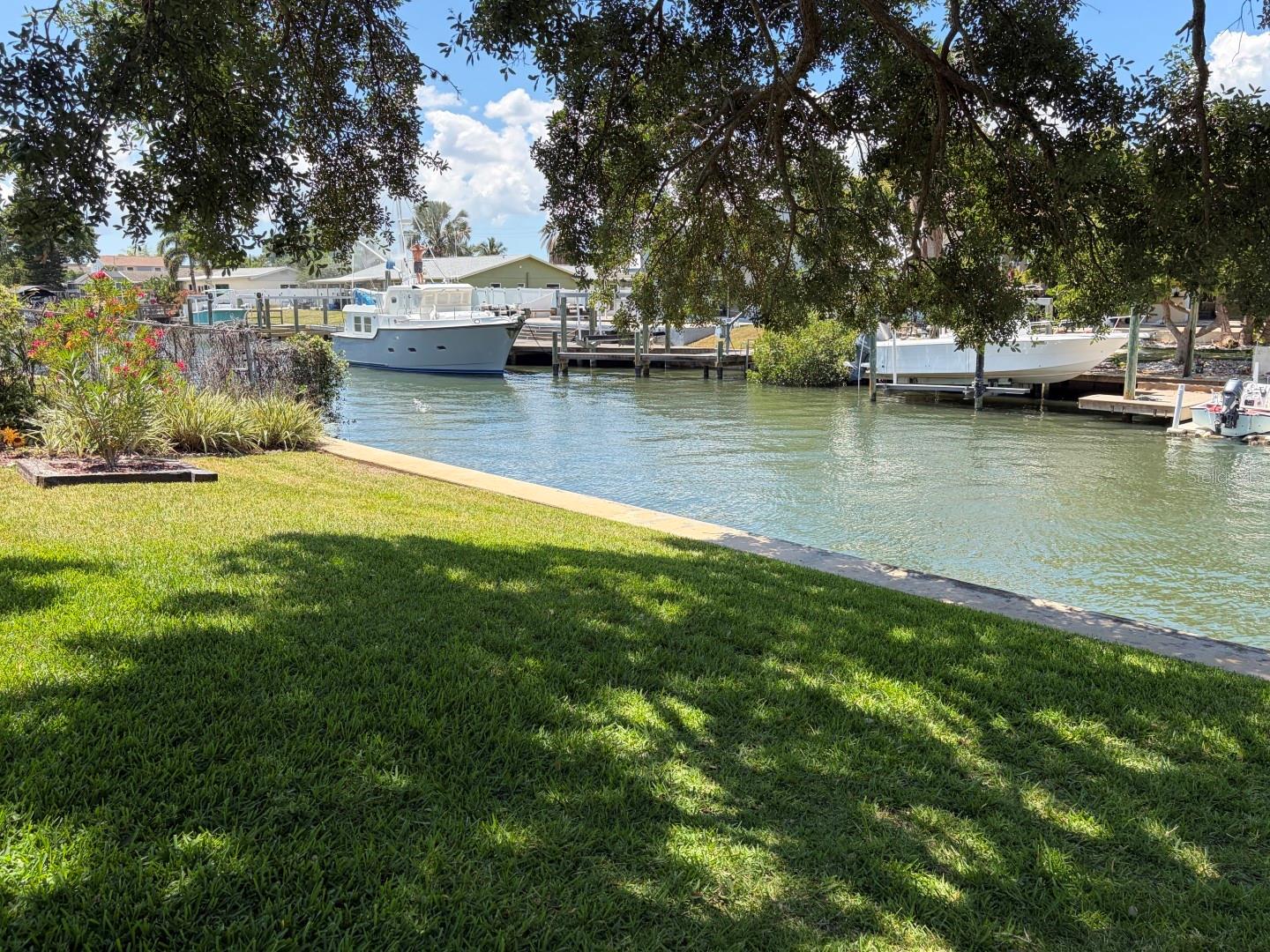 BAY CREST PARK UNIT 20 - Residential