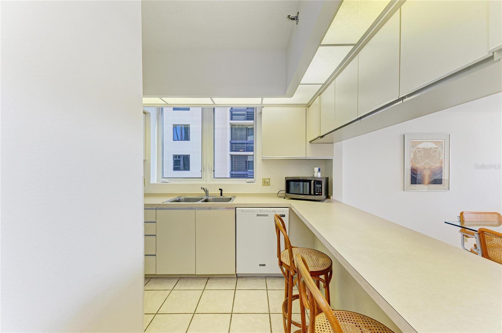 BEACHPLACE III - Residential