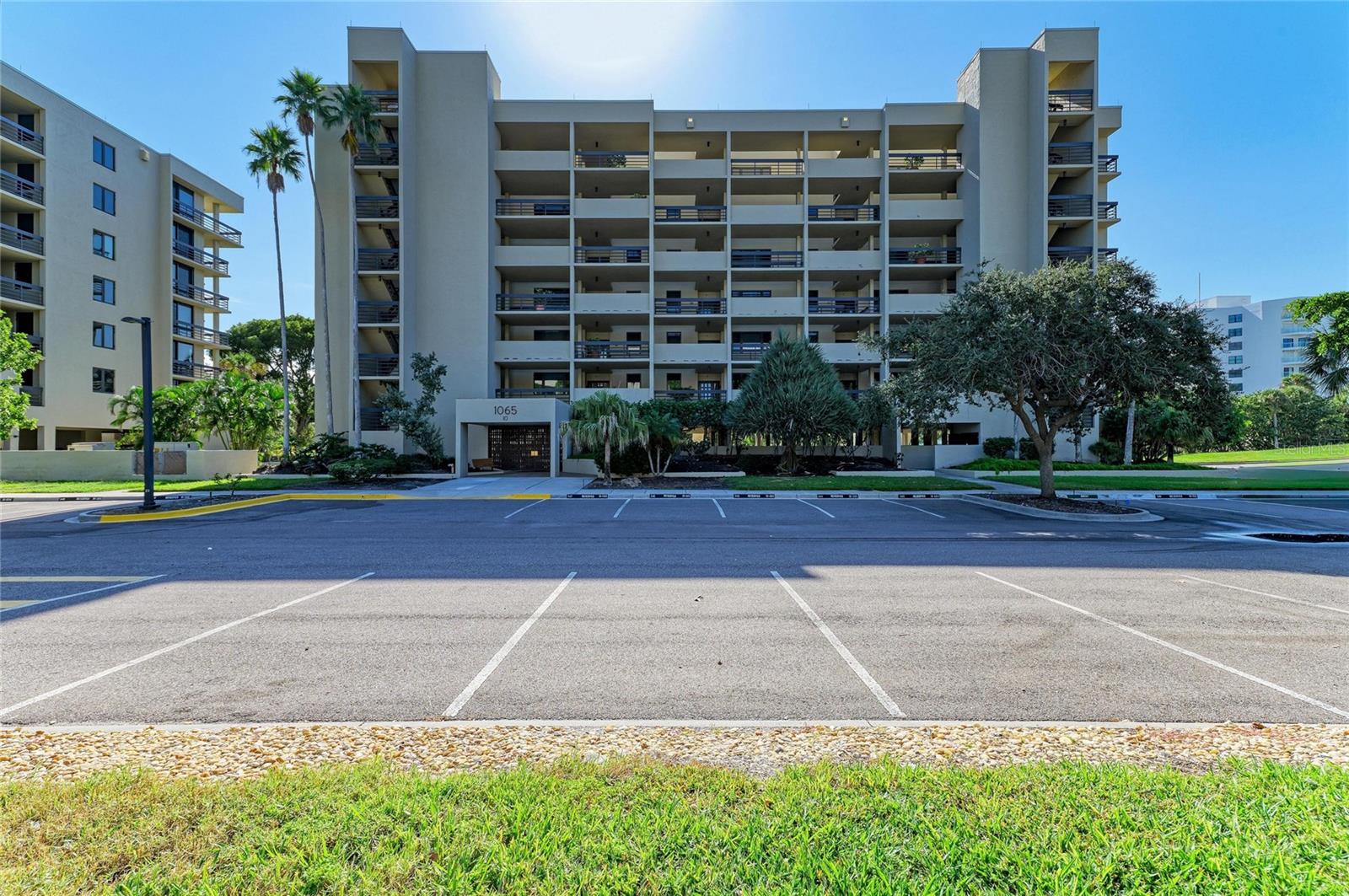 BEACHPLACE III - Residential