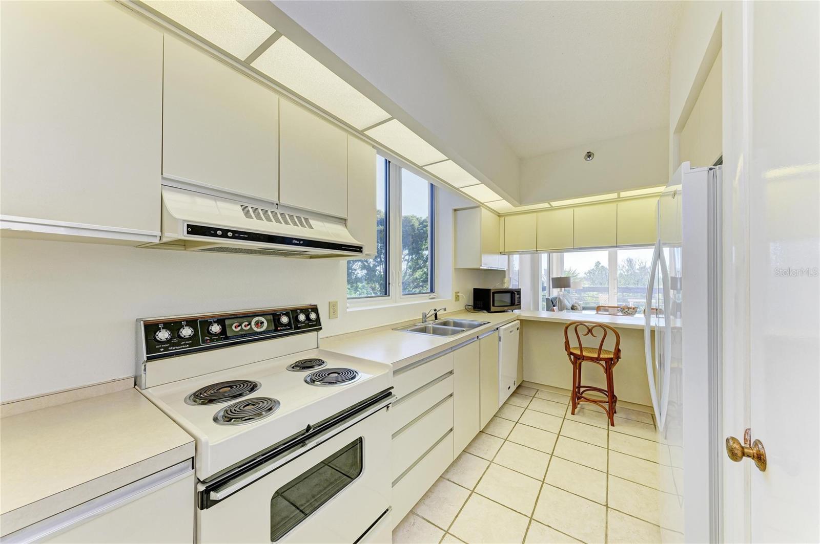 BEACHPLACE III - Residential
