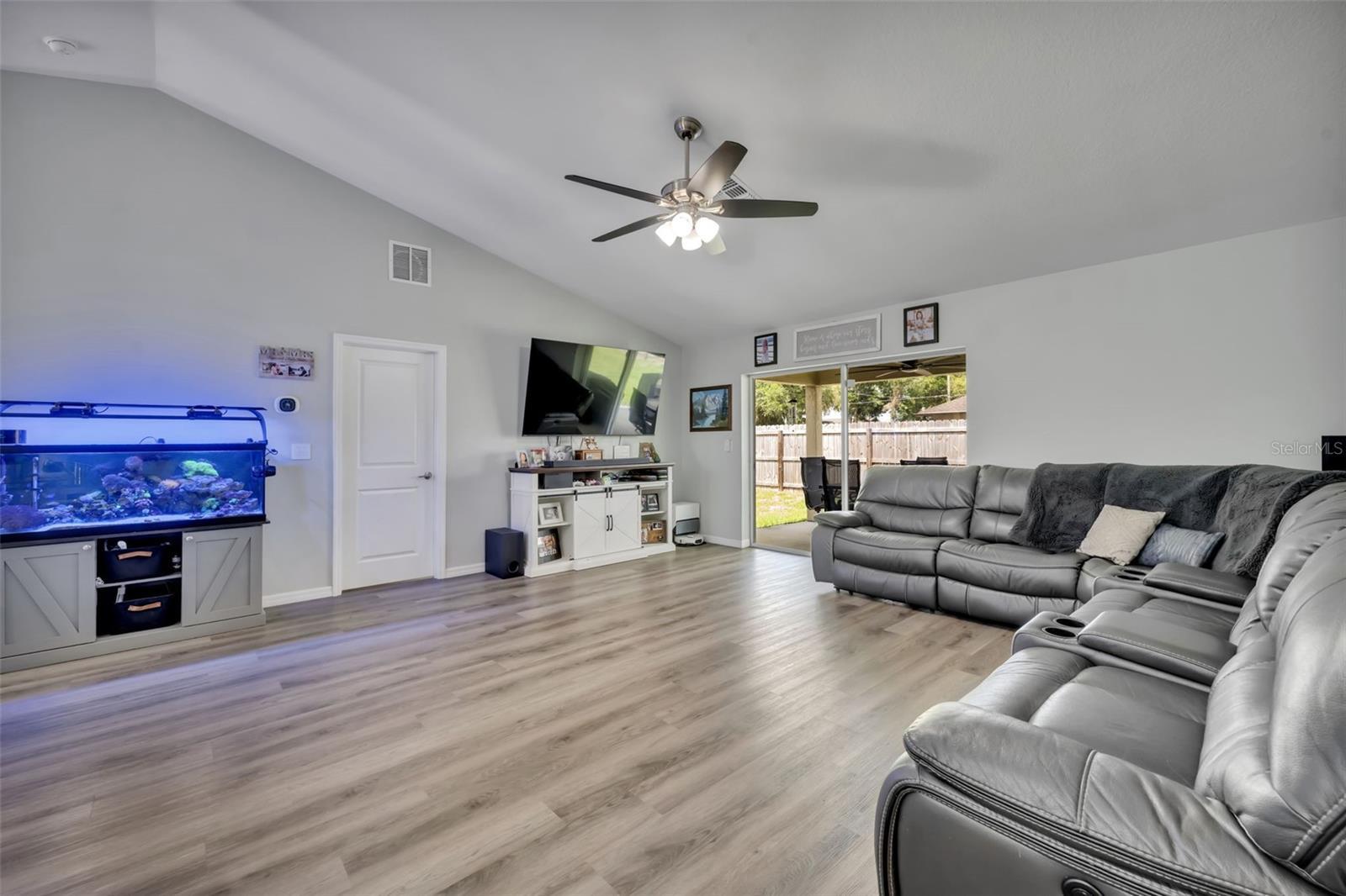 EAST UMATILLA - Residential
