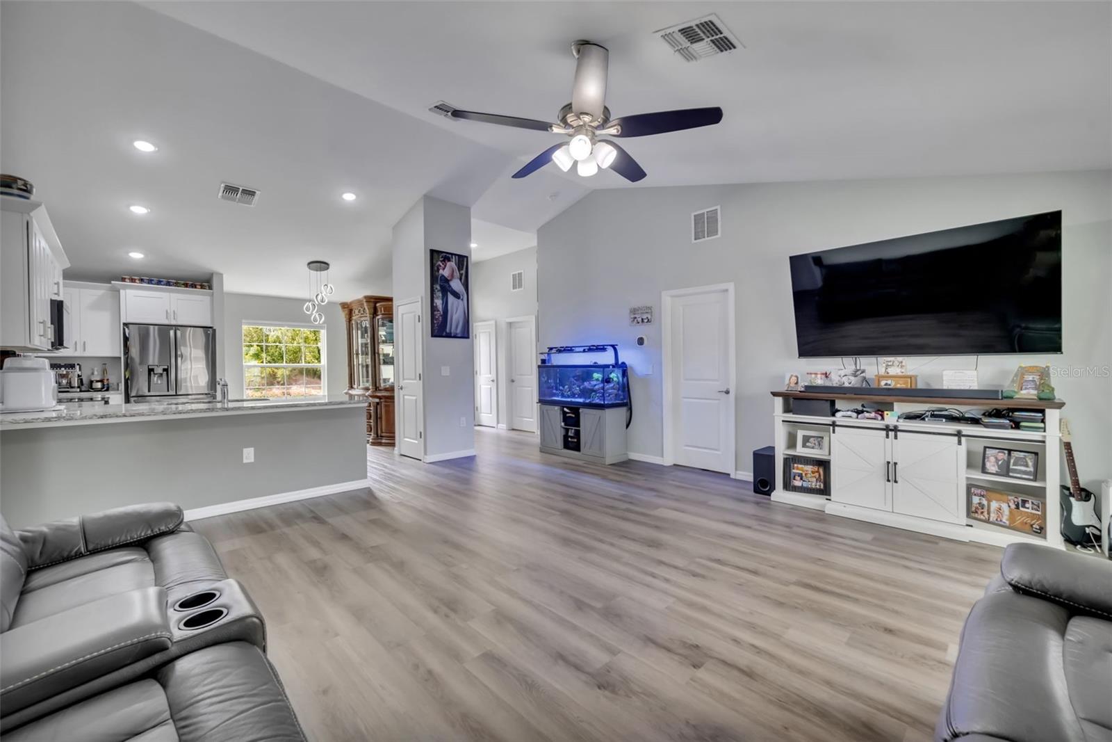 EAST UMATILLA - Residential