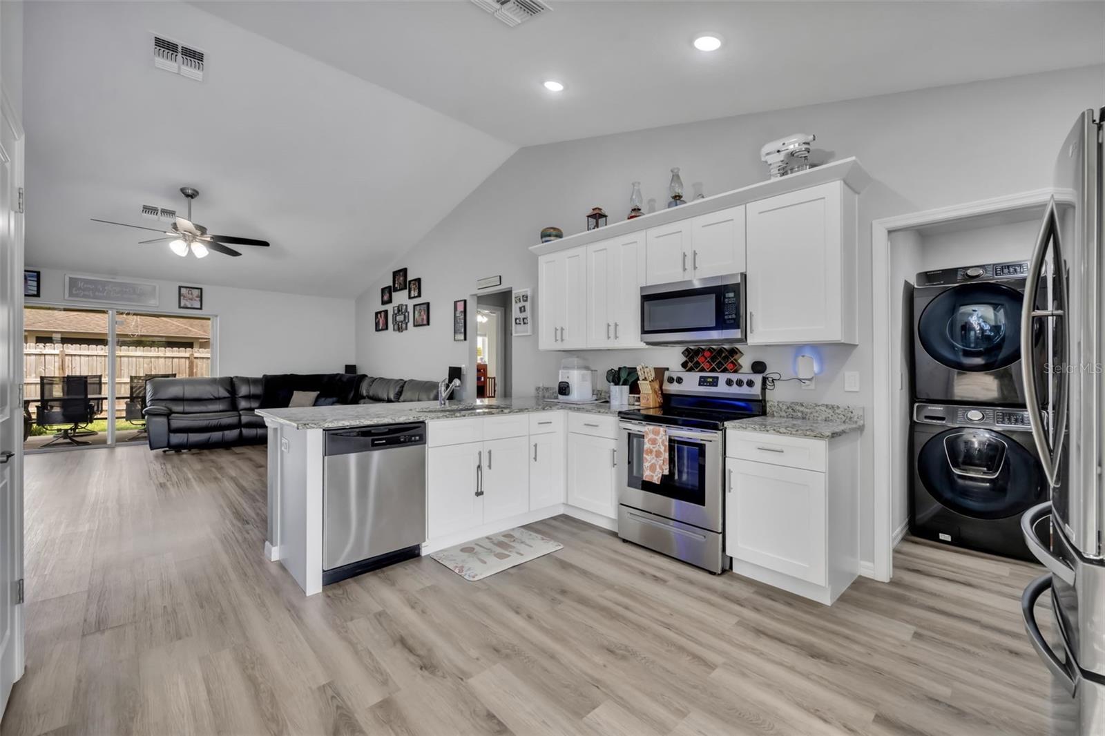 EAST UMATILLA - Residential