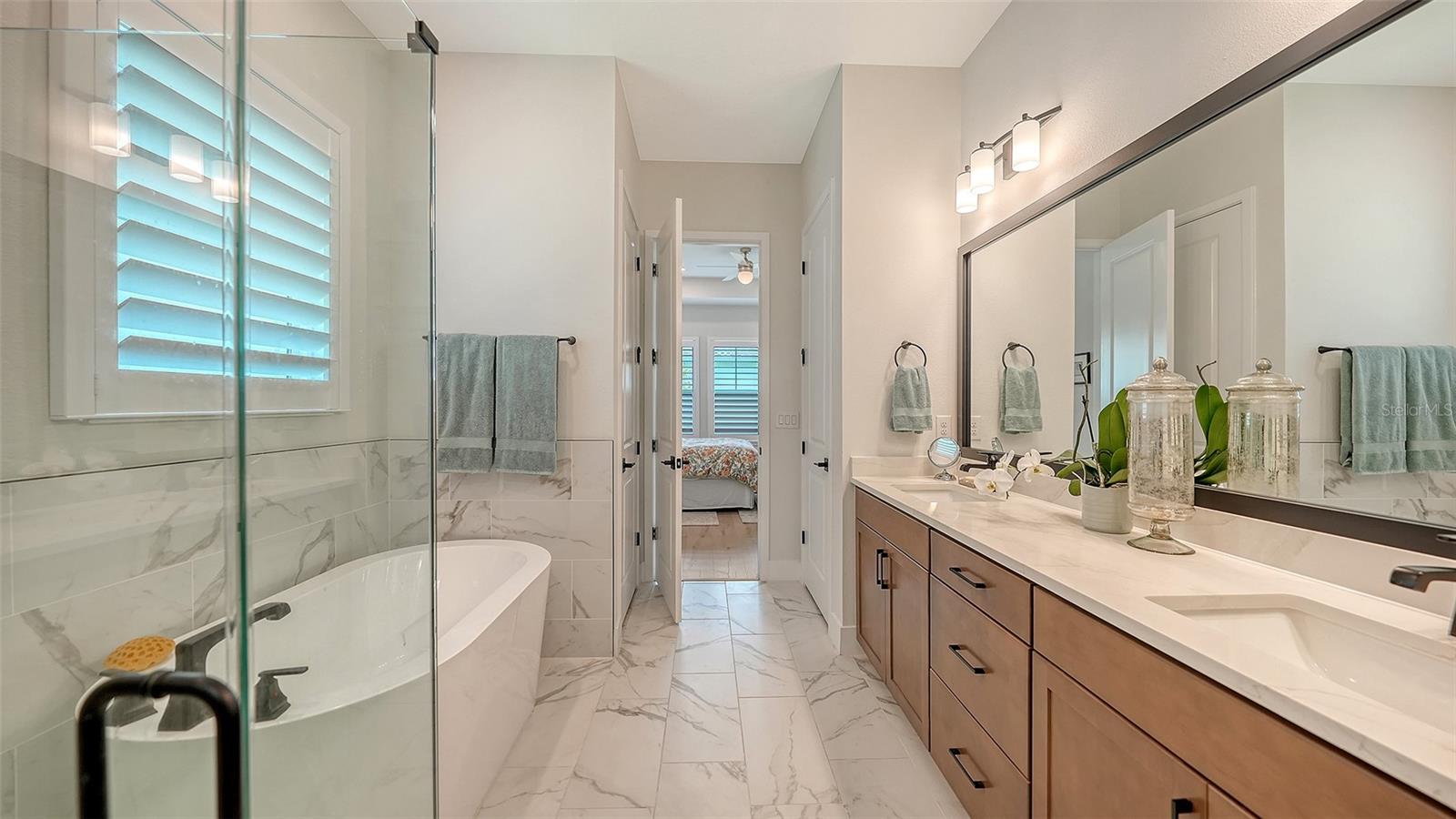EMERALD LNDG/WATERSIDE/ EMERALD LANDING - Residential