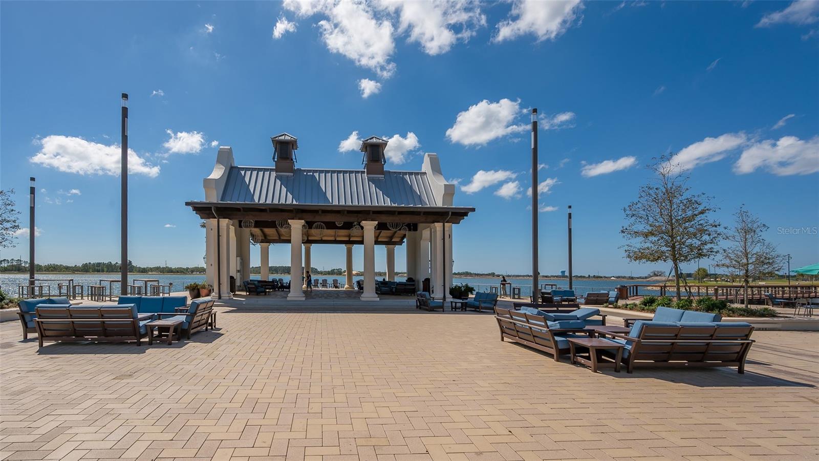 EMERALD LNDG/WATERSIDE/ EMERALD LANDING - Residential