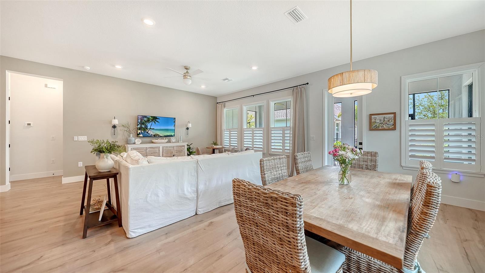 EMERALD LNDG/WATERSIDE/ EMERALD LANDING - Residential