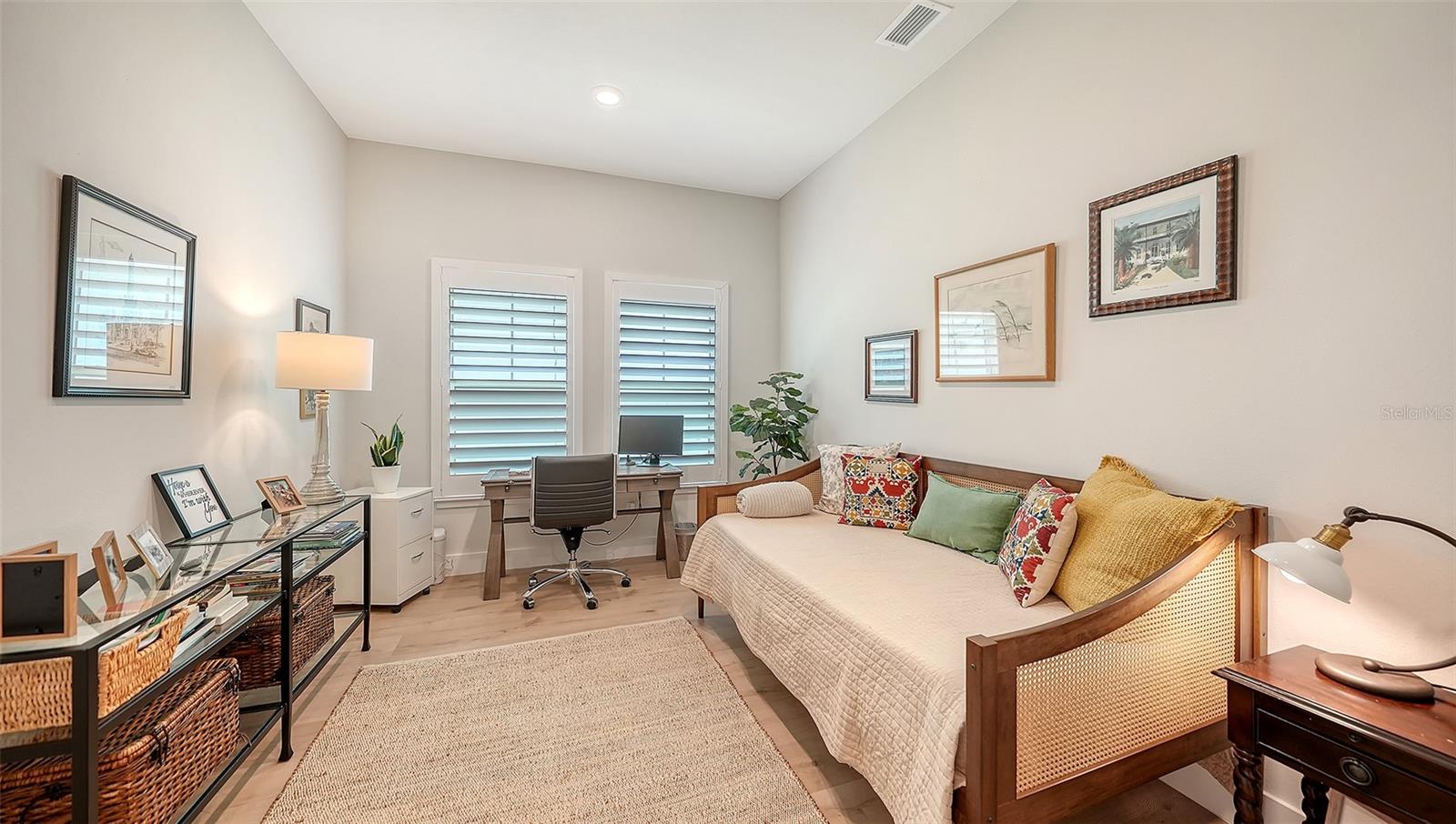 EMERALD LNDG/WATERSIDE/ EMERALD LANDING - Residential