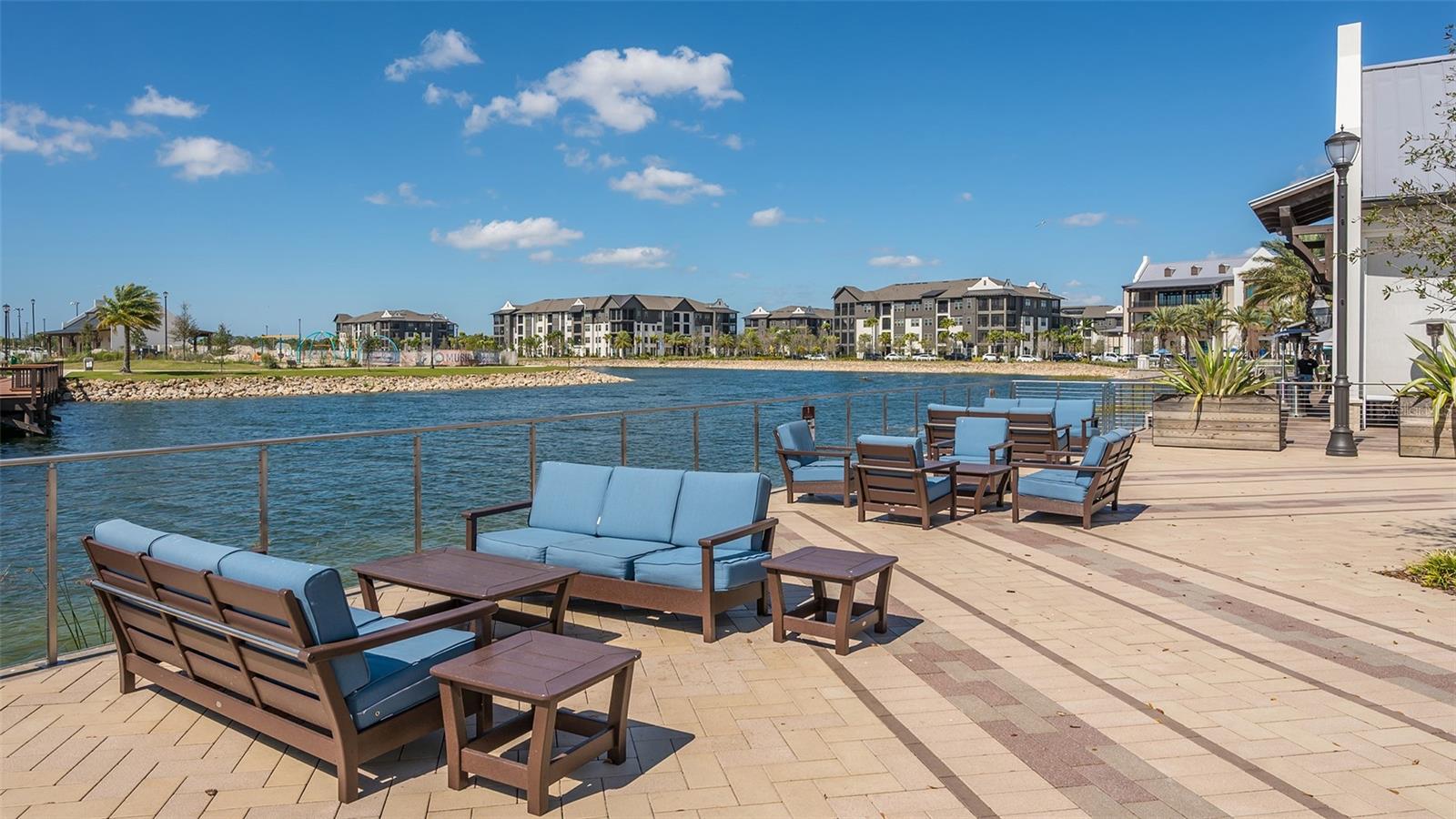 EMERALD LNDG/WATERSIDE/ EMERALD LANDING - Residential