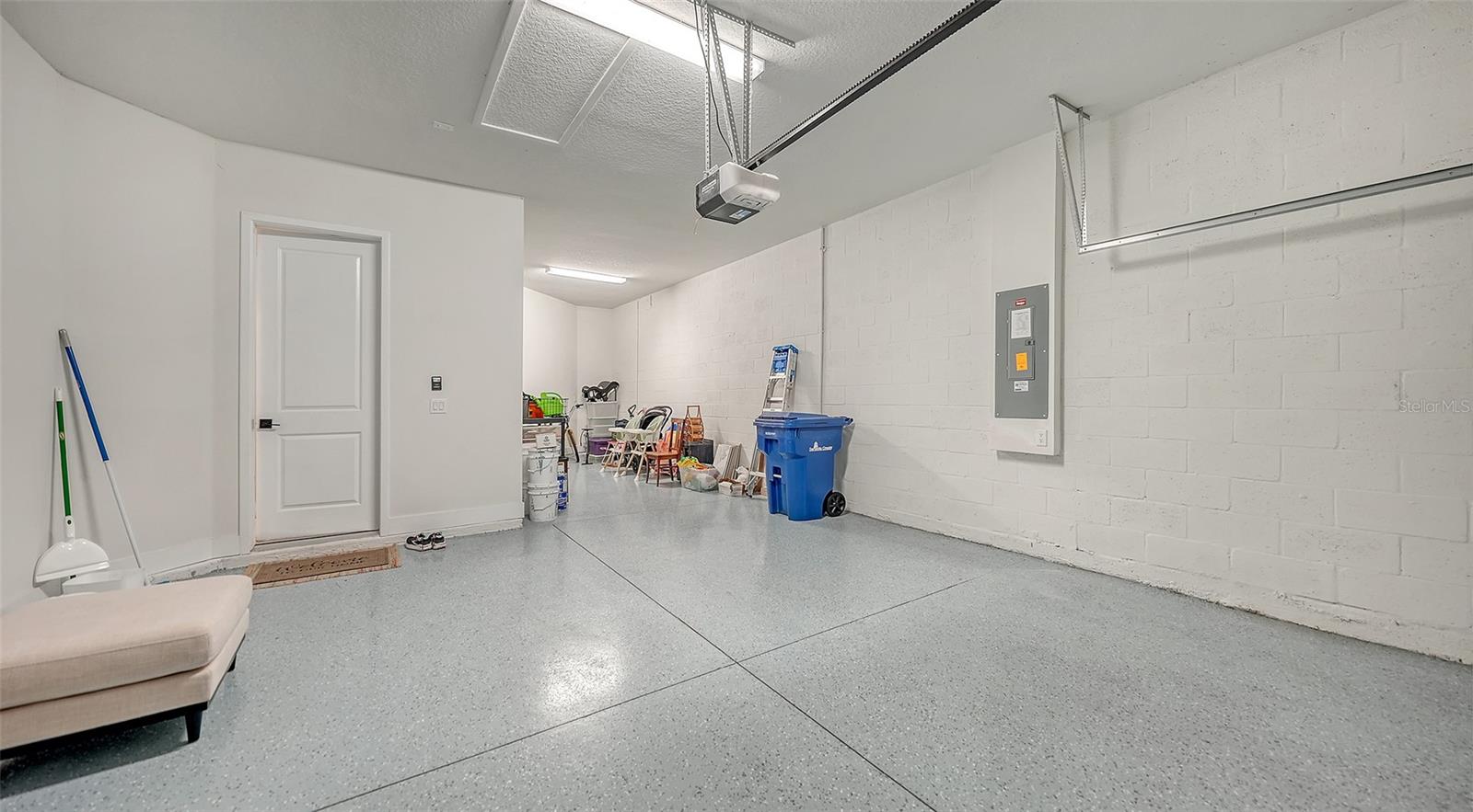 EMERALD LNDG/WATERSIDE/ EMERALD LANDING - Residential