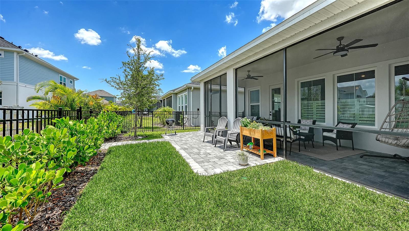 EMERALD LNDG/WATERSIDE/ EMERALD LANDING - Residential